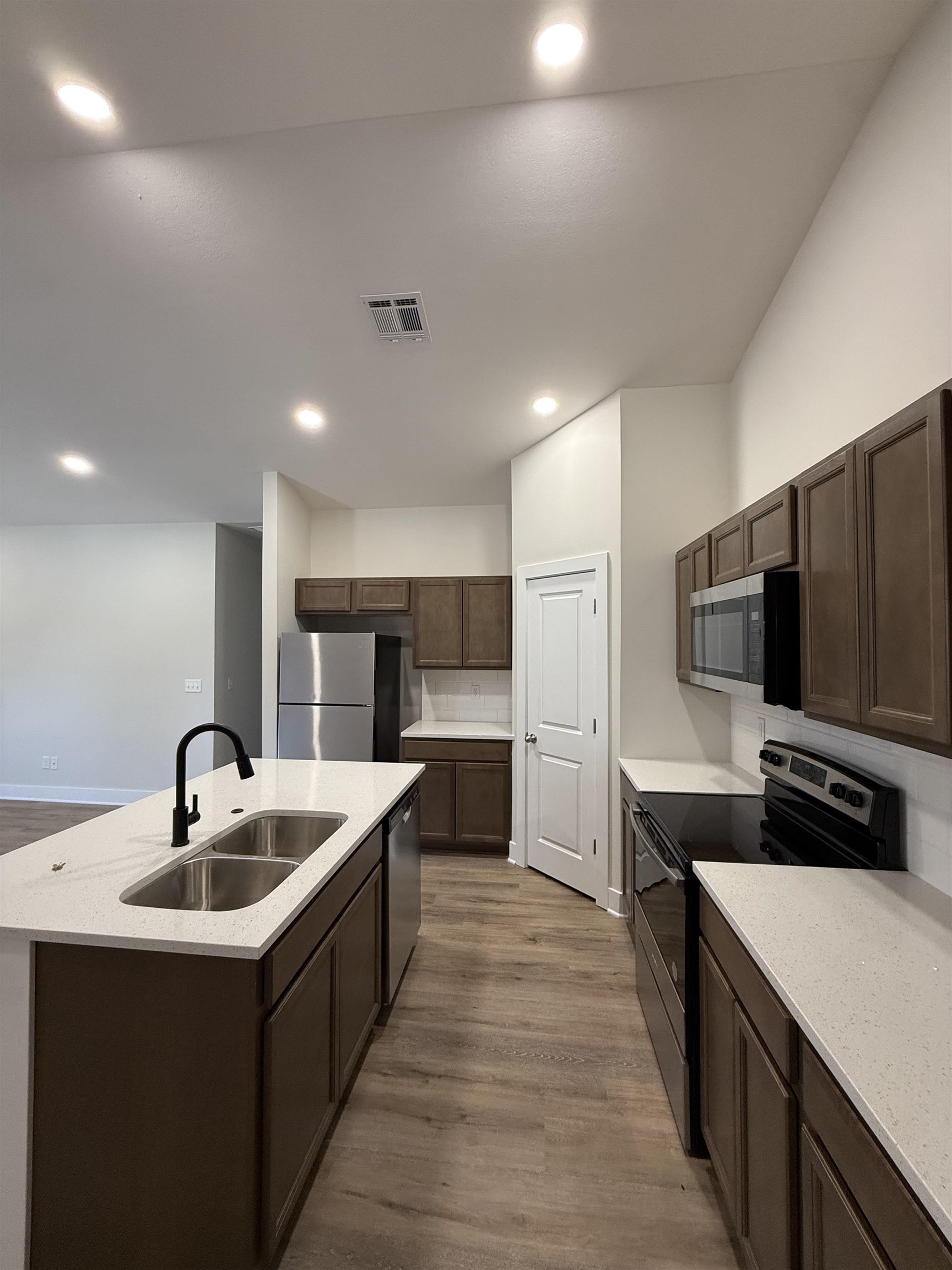 504 E Hayes Street Valley Center KS 67147
