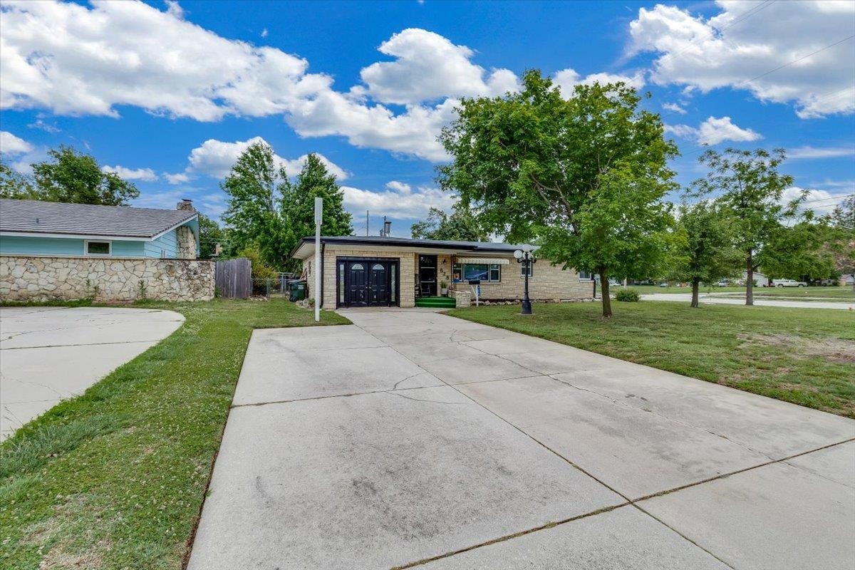 528 Sweezy Halstead KS 67056