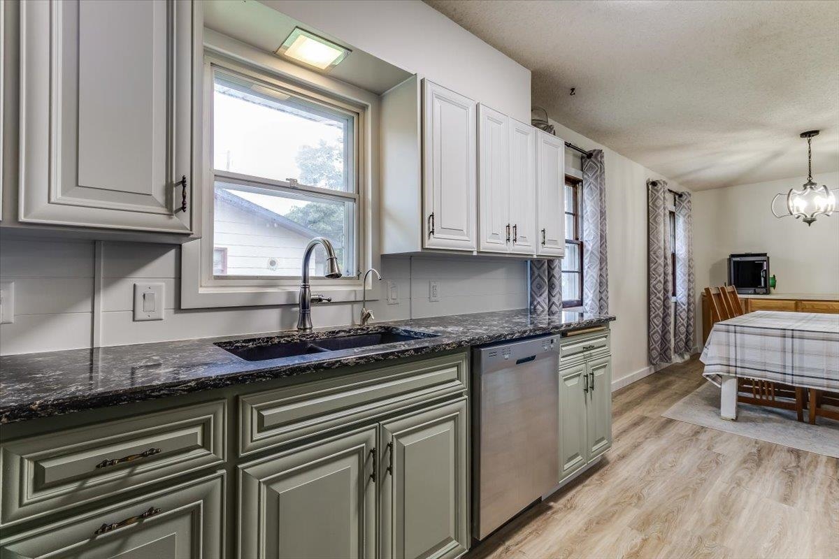 528 Sweezy Halstead KS 67056