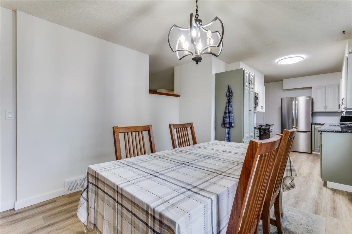 528 Sweezy Halstead KS 67056