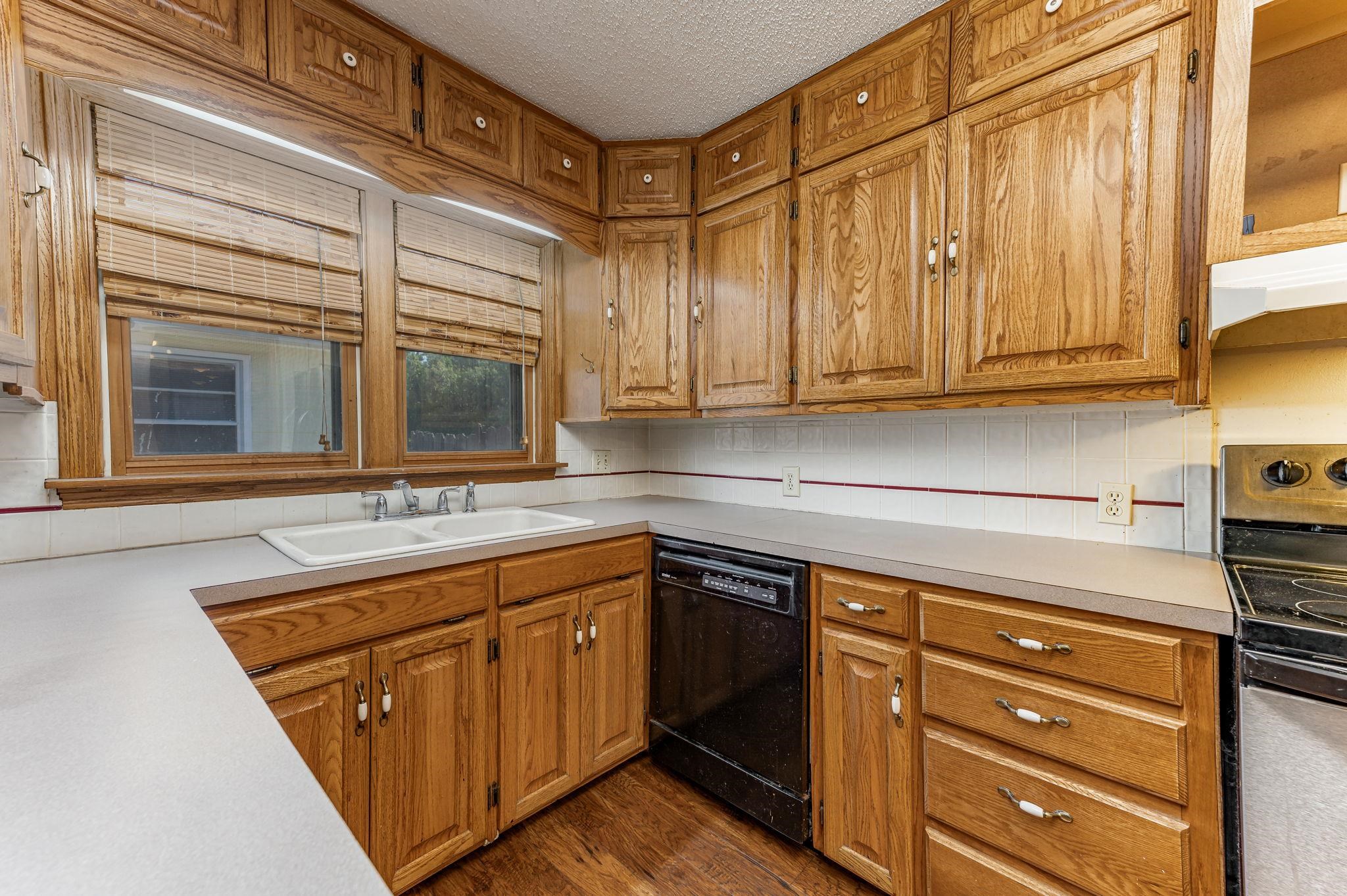 1624 N Perry Avenue Wichita KS 67203