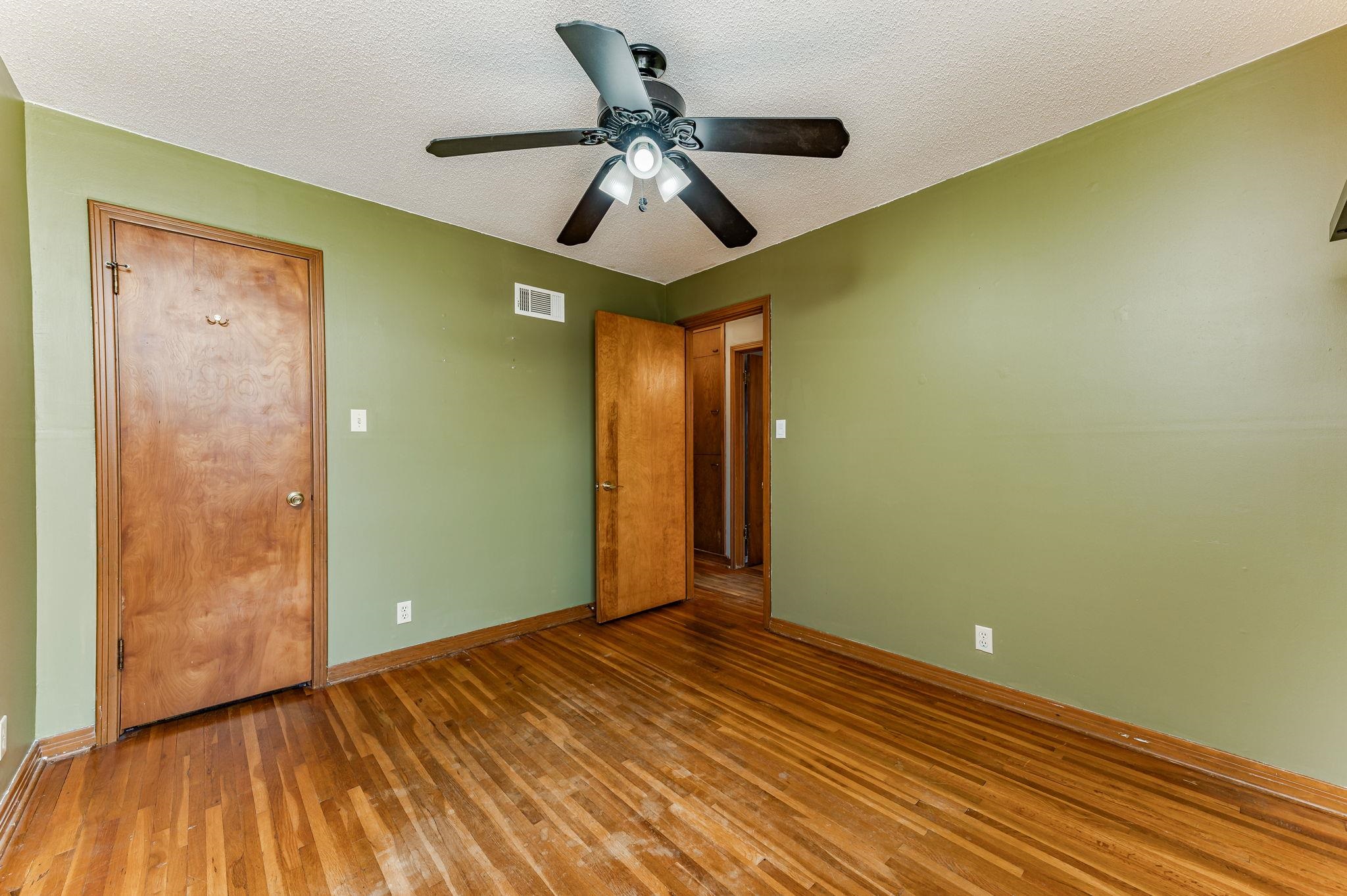 1624 N Perry Avenue Wichita KS 67203