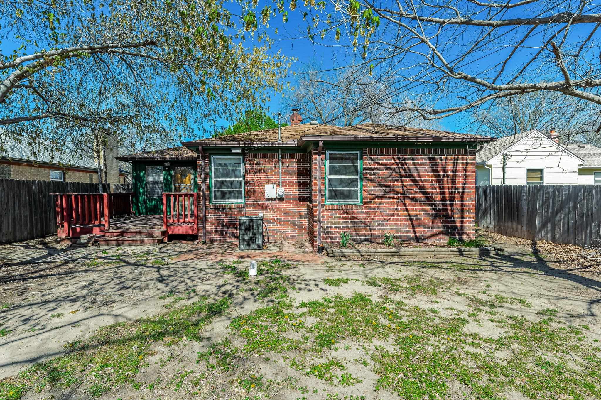 1624 N Perry Avenue Wichita KS 67203