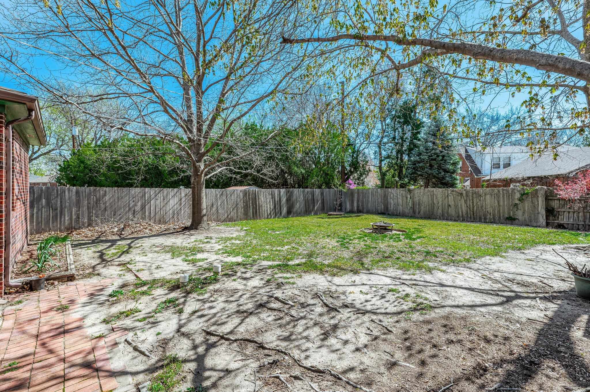 1624 N Perry Avenue Wichita KS 67203