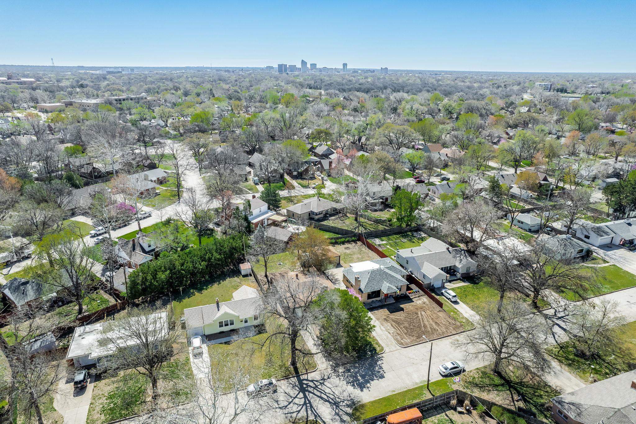1624 N Perry Avenue Wichita KS 67203