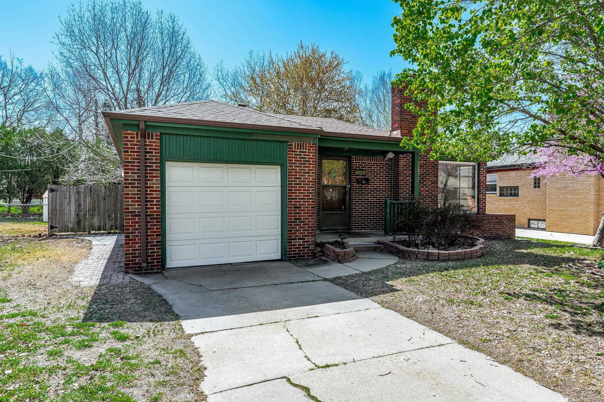 1624 N Perry Avenue Wichita KS 67203