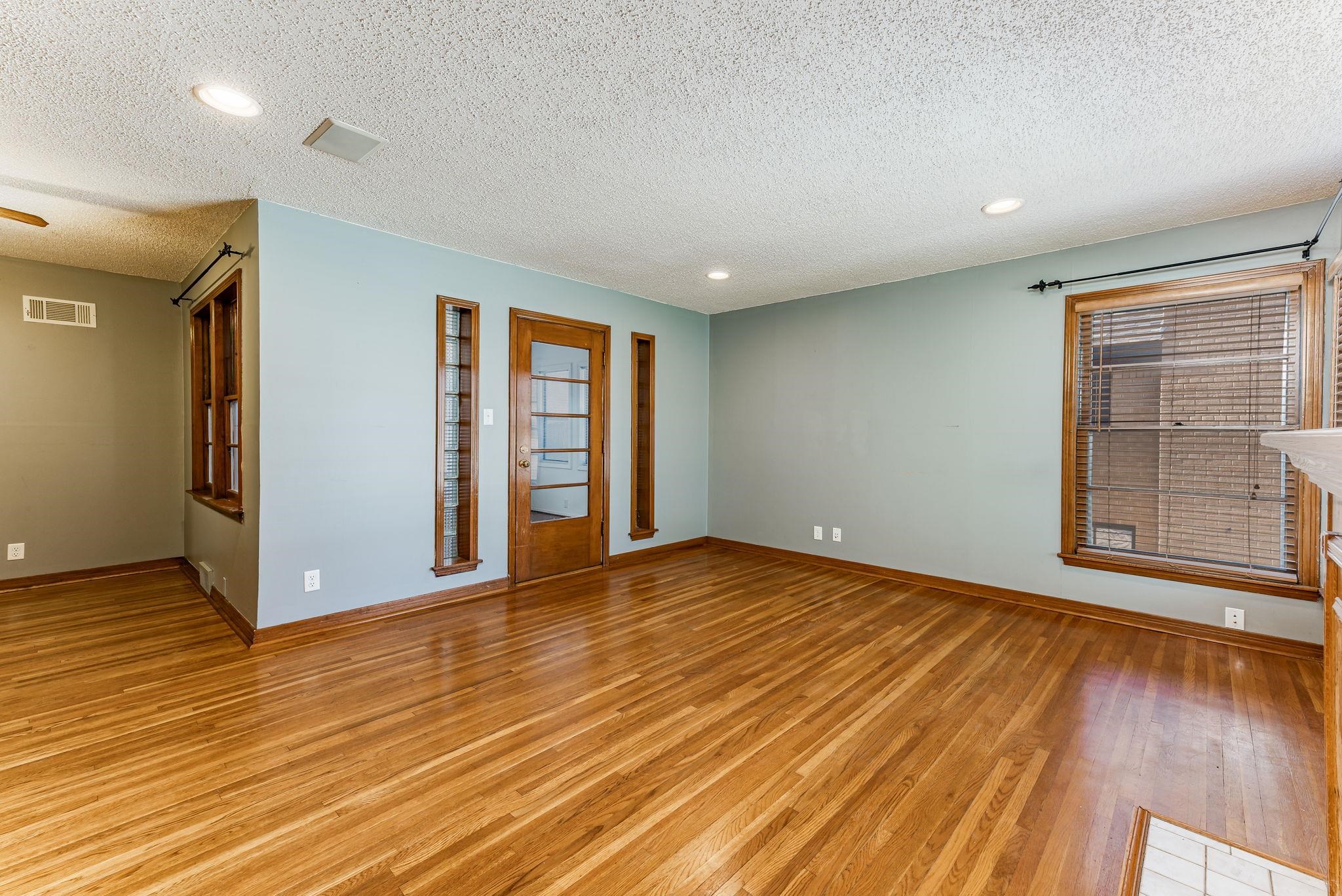 1624 N Perry Avenue Wichita KS 67203