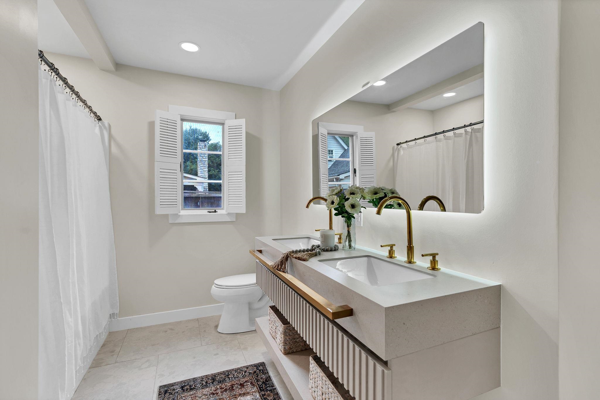 28 S Colonial Court Eastborough KS 67207