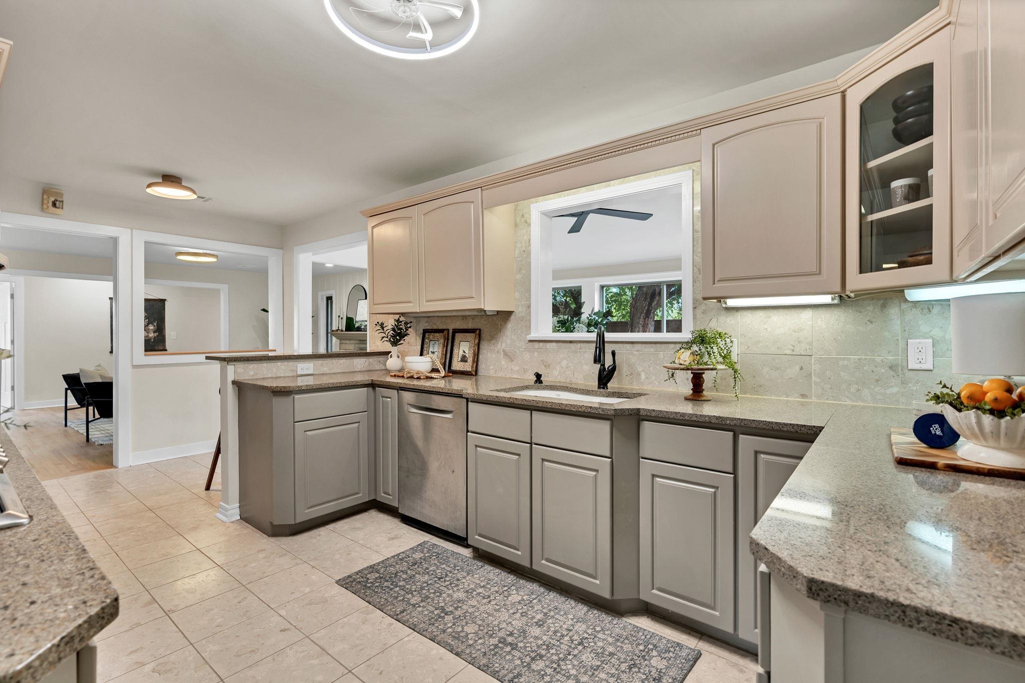 28 S Colonial Court Eastborough KS 67207