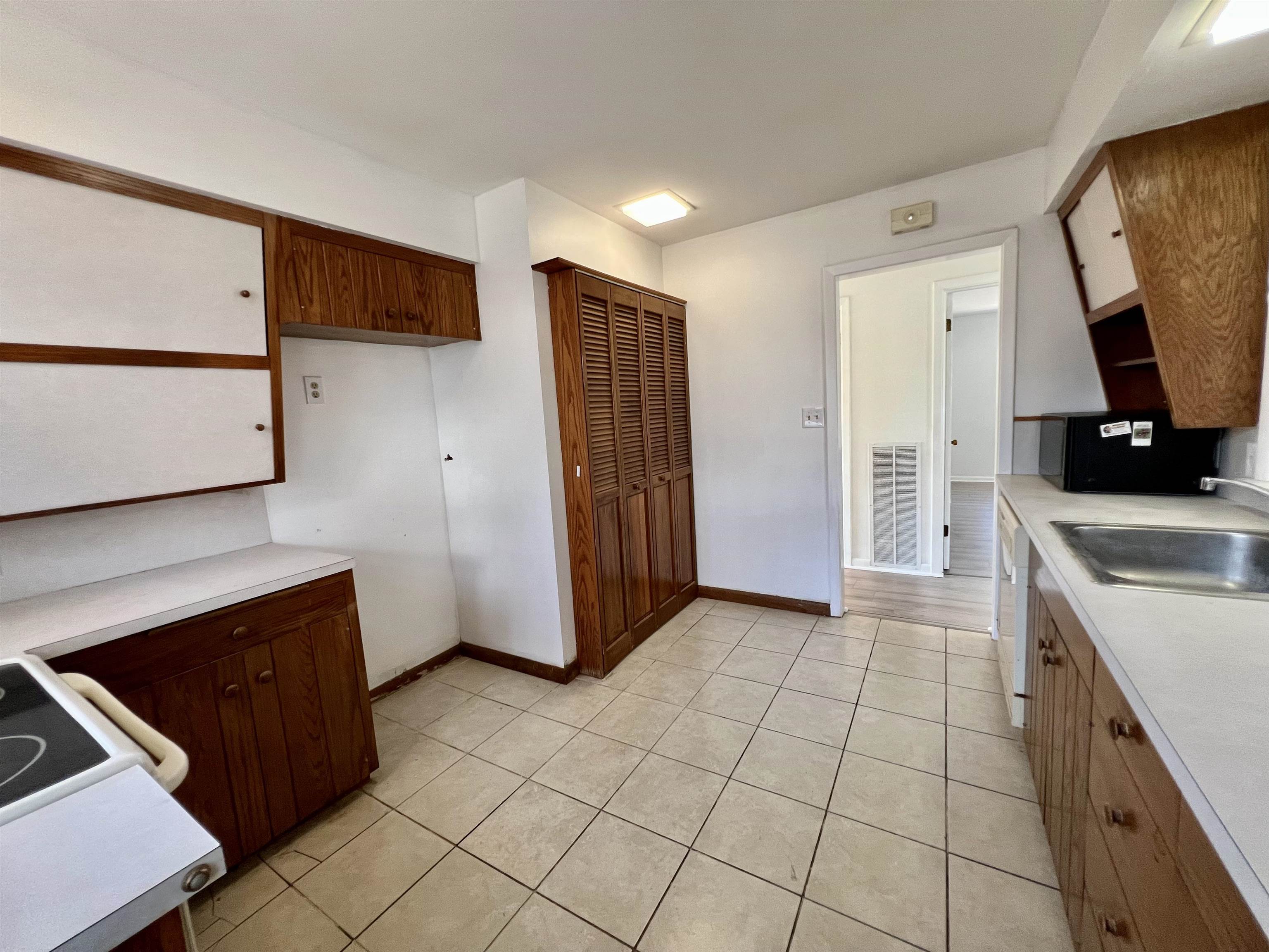 821 E 10th Winfield KS 67005