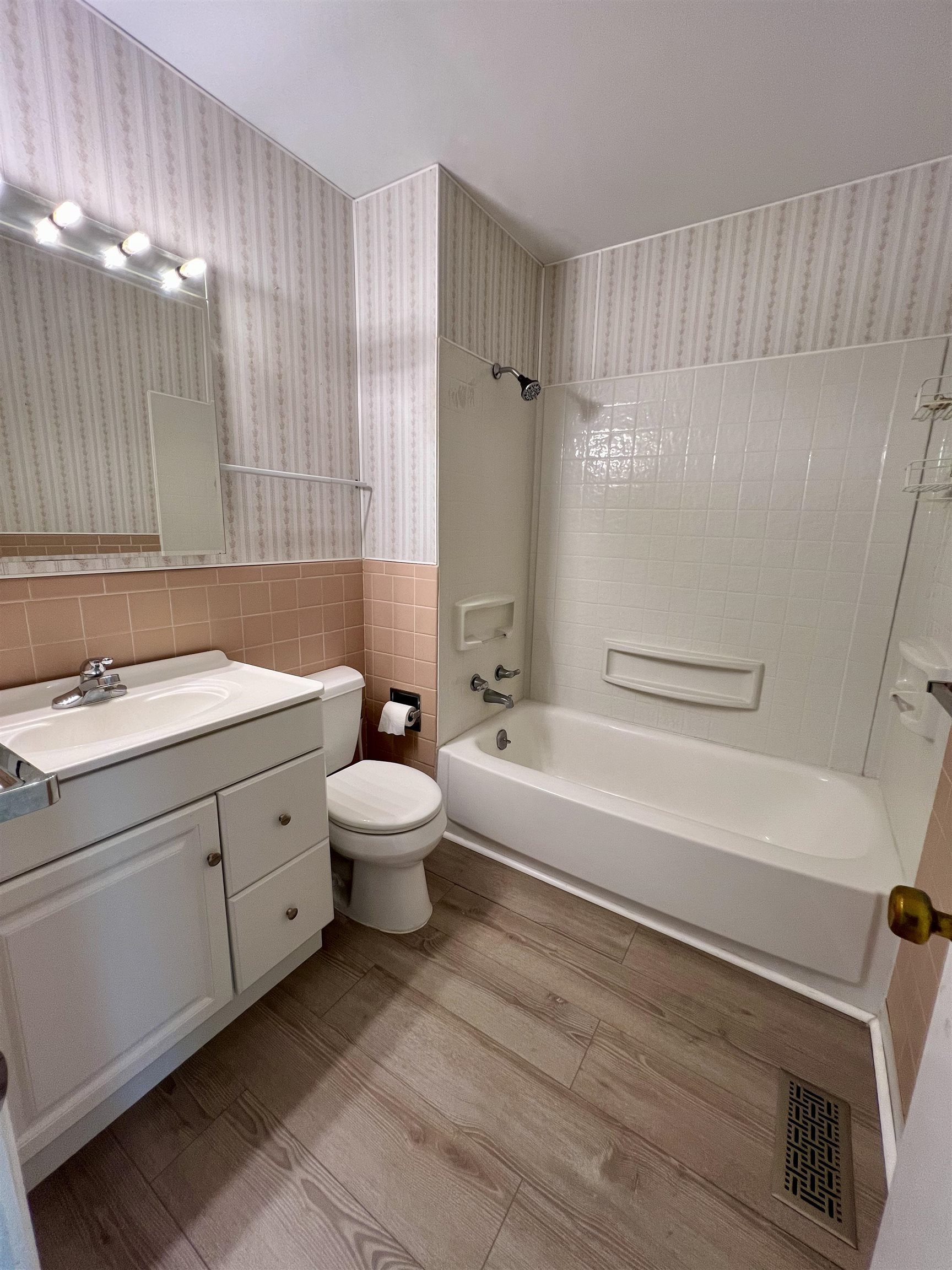 821 E 10th Winfield KS 67005