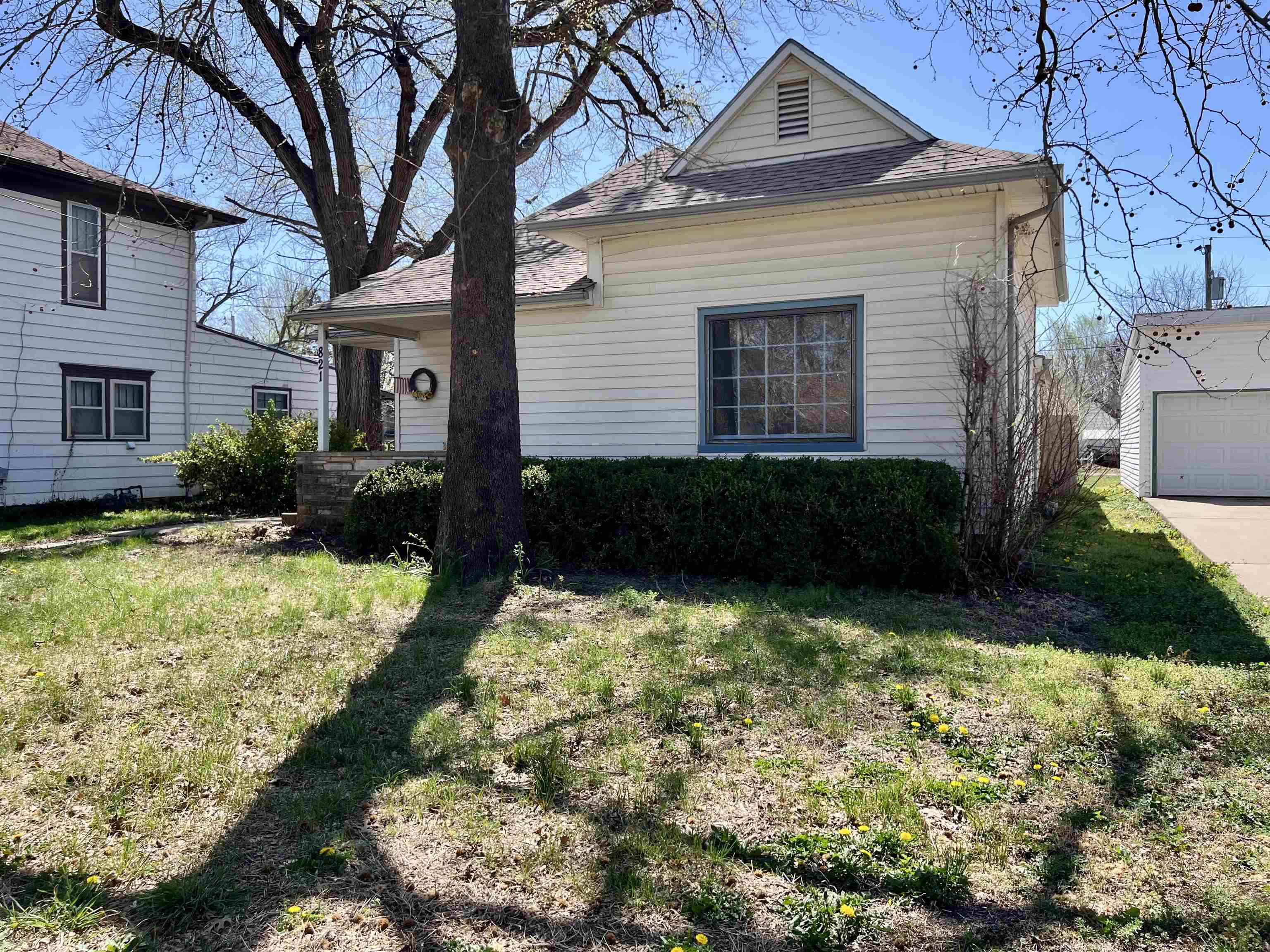 821 E 10th Winfield KS 67005