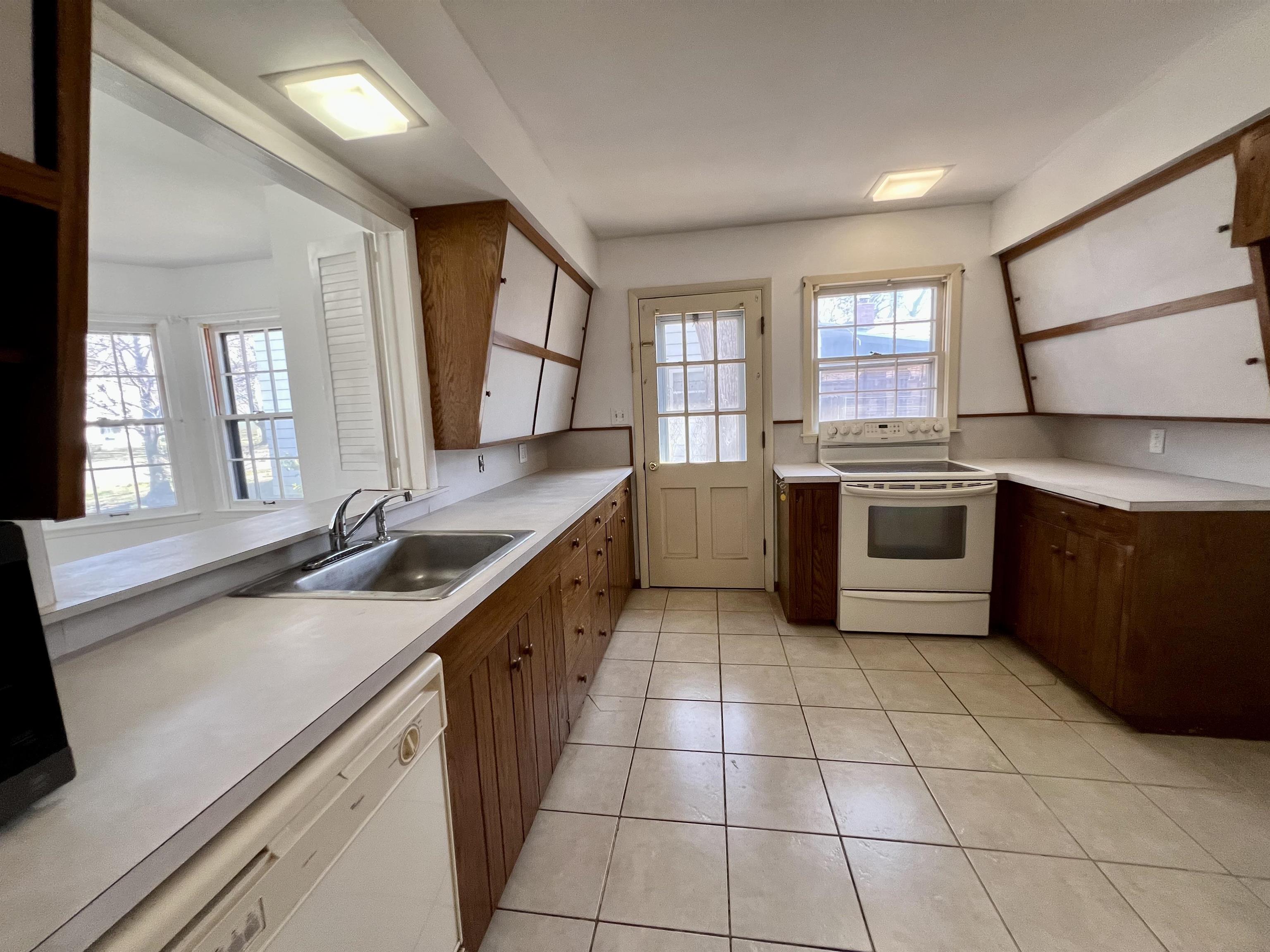 821 E 10th Winfield KS 67005