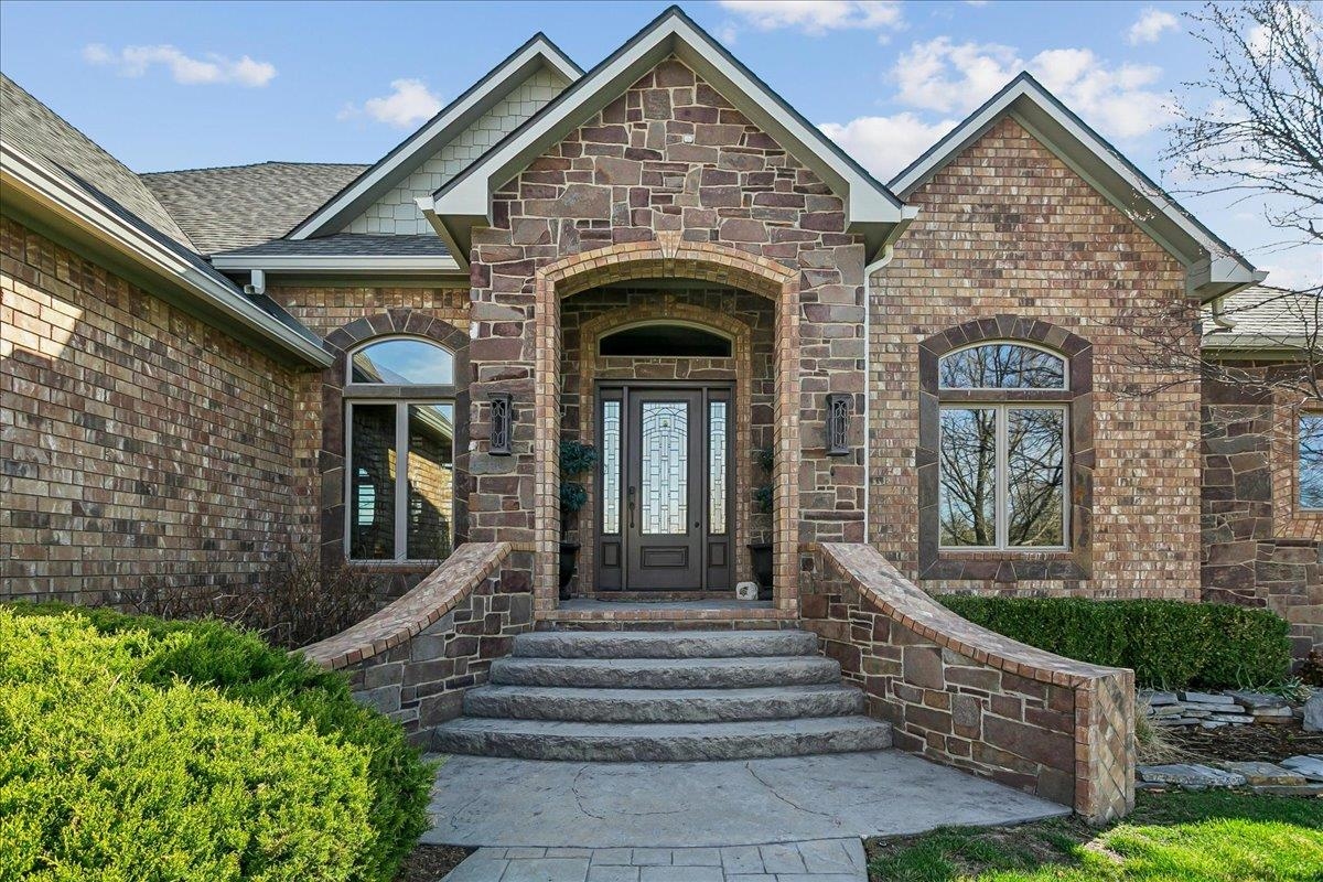 4054 N Stone Barn Street Maize KS 67101