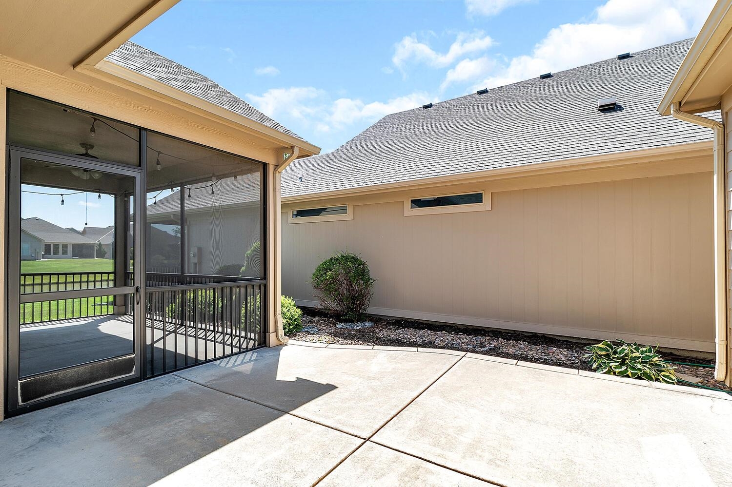 4768 N Prestwick Avenue Bel Aire KS 67226