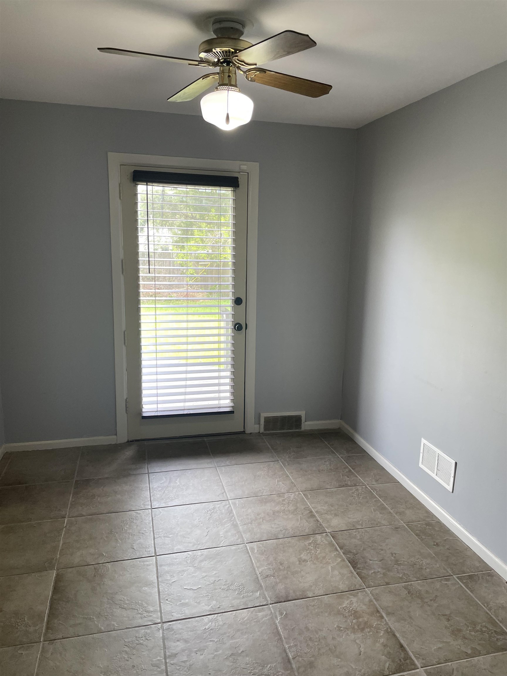 1056 N Edgemoor Street Wichita KS 67208-2708