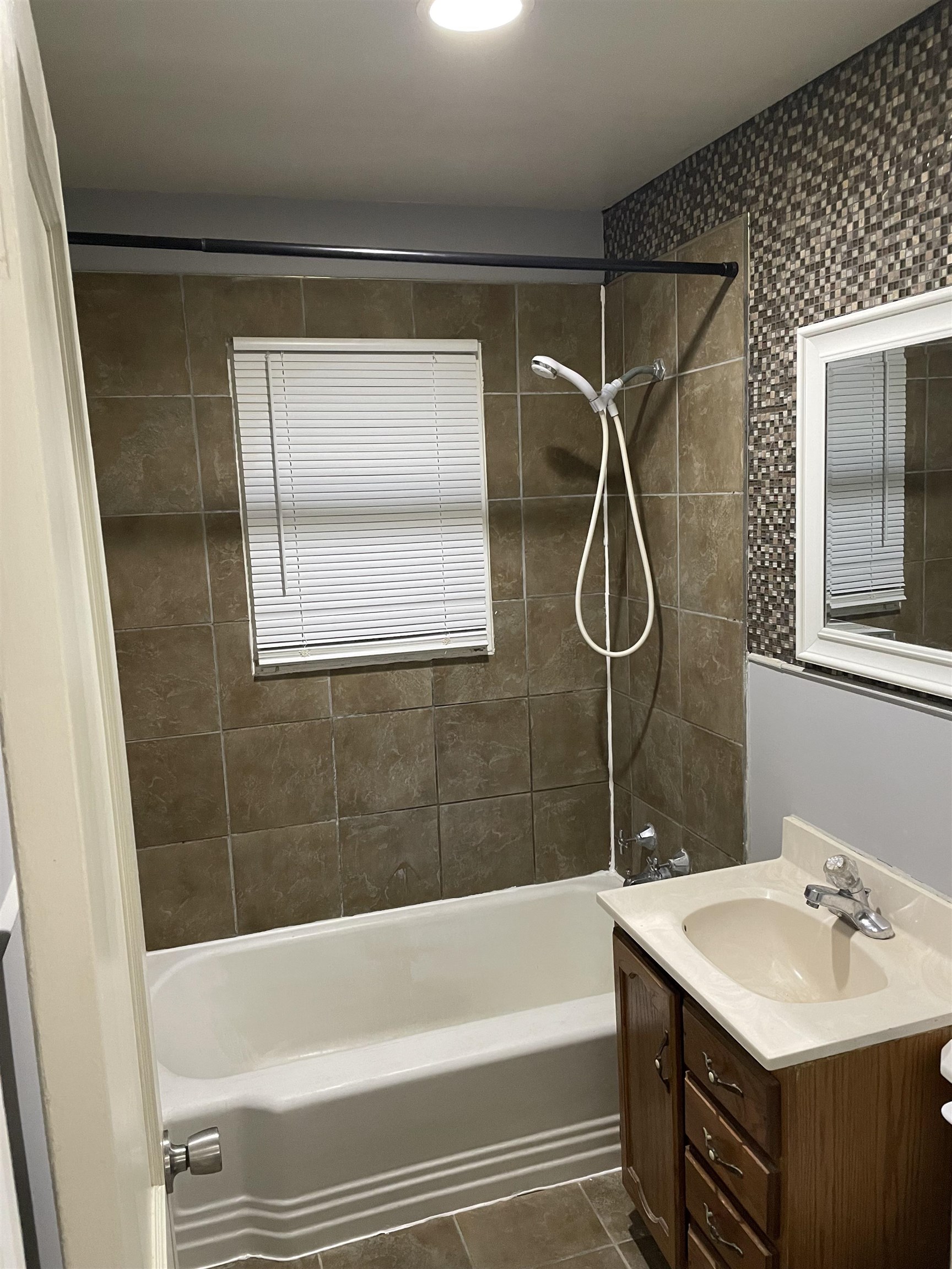 1056 N Edgemoor Street Wichita KS 67208-2708