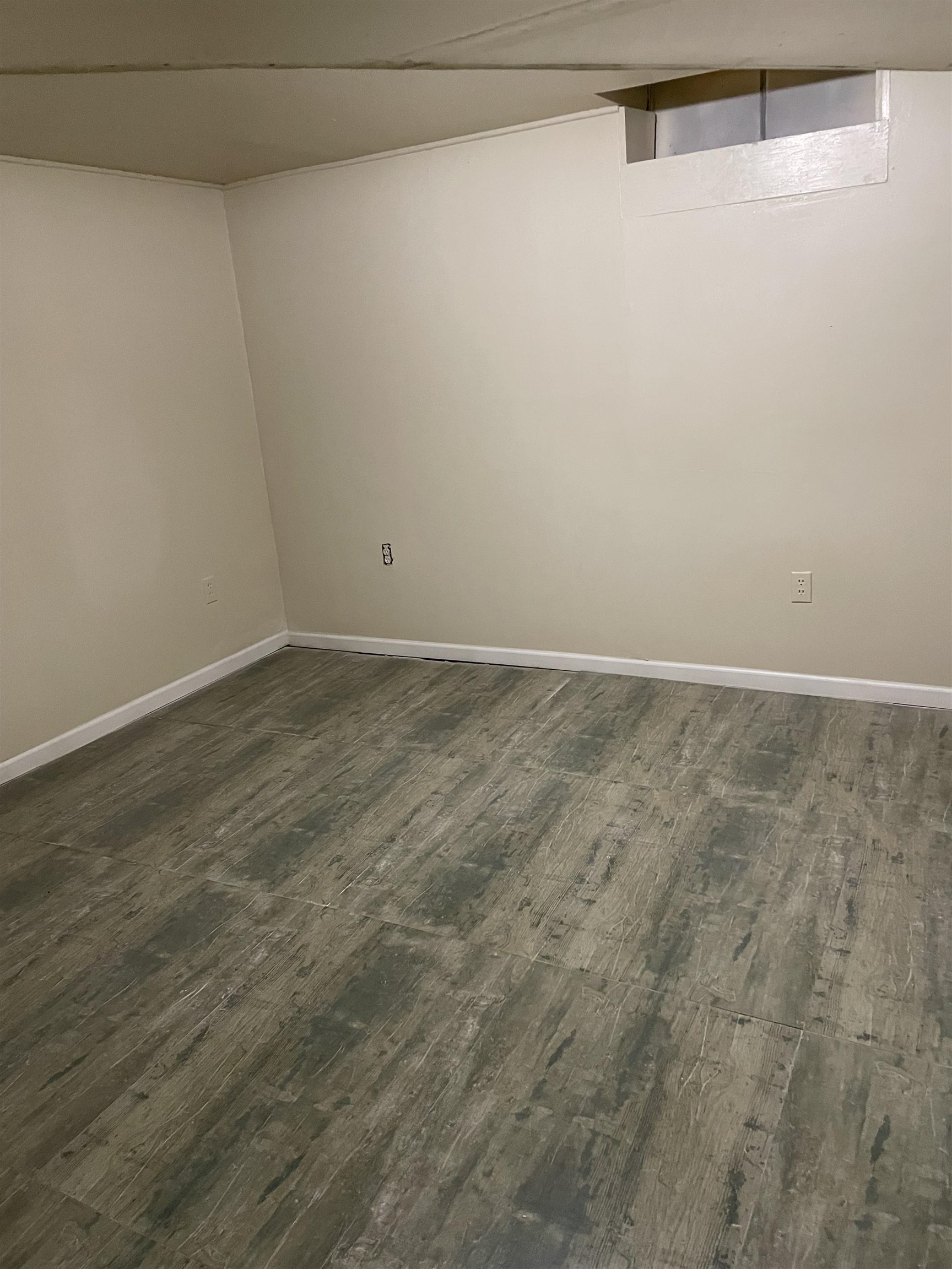 1056 N Edgemoor Street Wichita KS 67208-2708