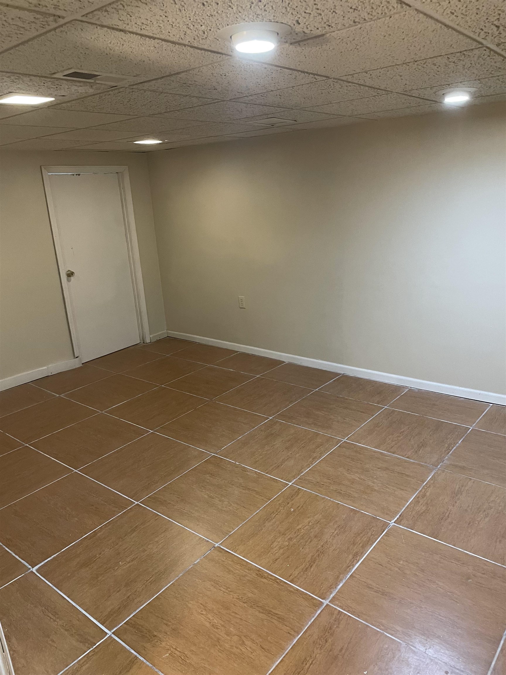 1056 N Edgemoor Street Wichita KS 67208-2708