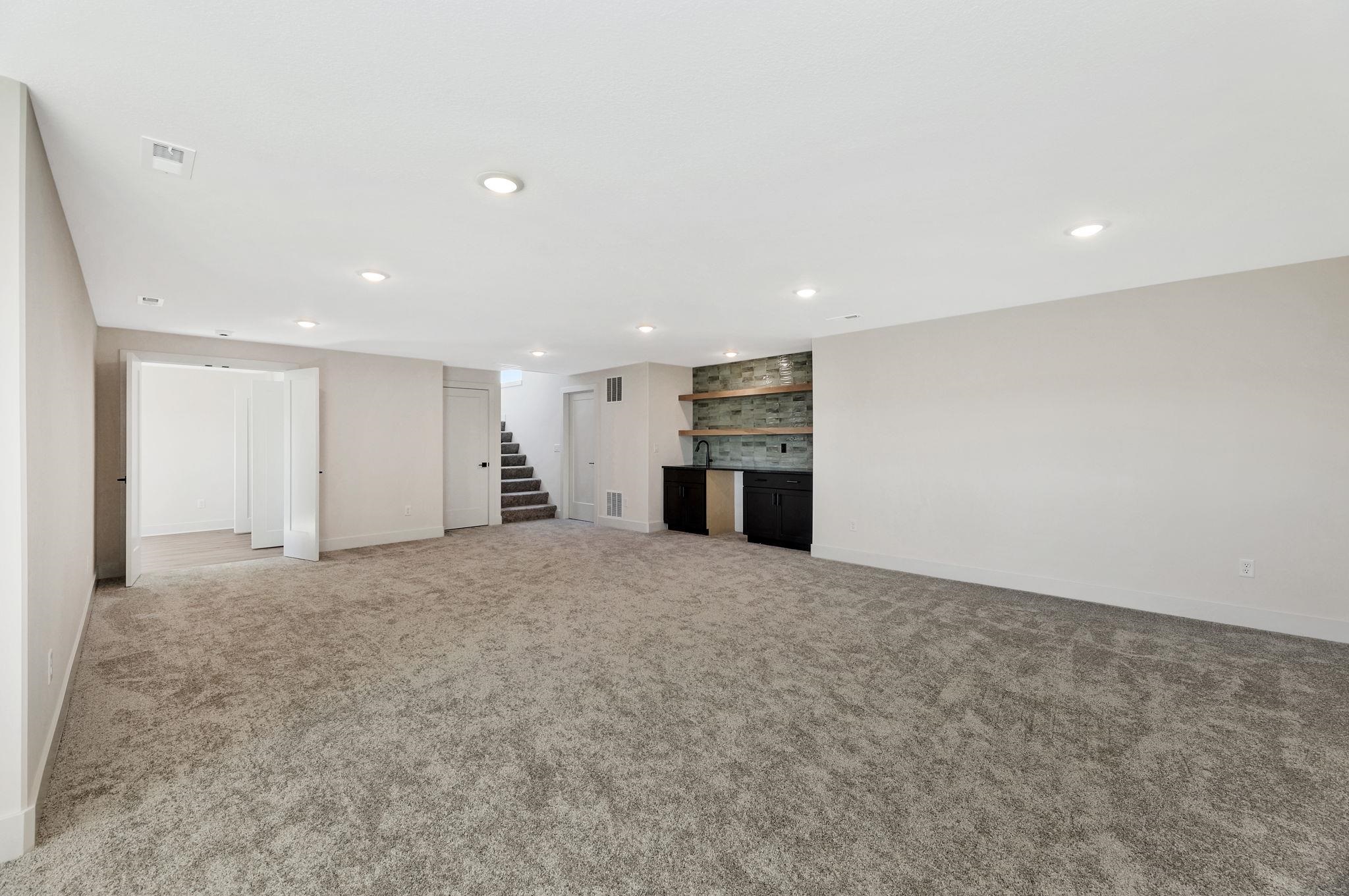 1213 W Lakeway Court Andover KS 67002