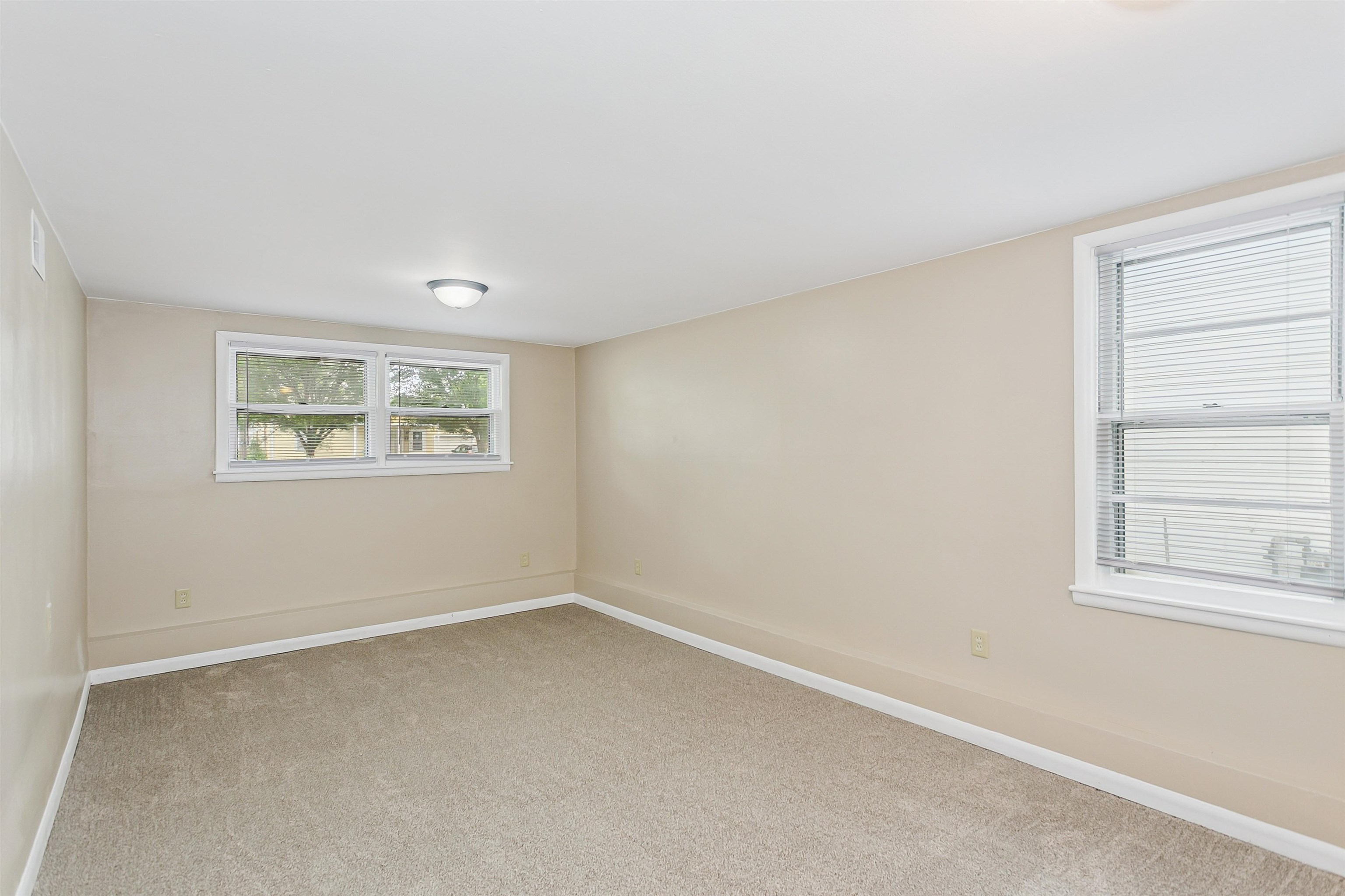 2134 S Poplar Wichita KS 67211