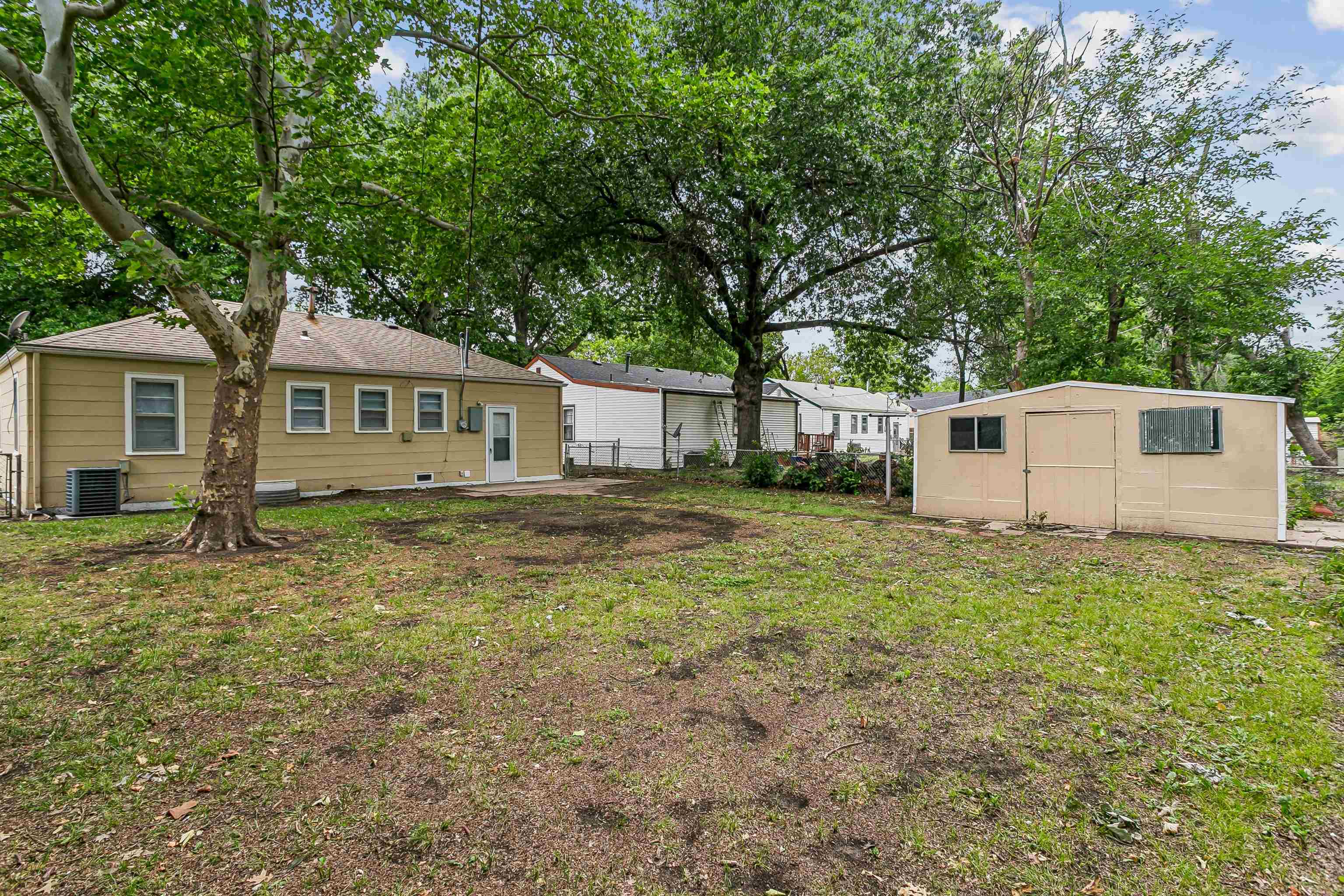 2134 S Poplar Wichita KS 67211