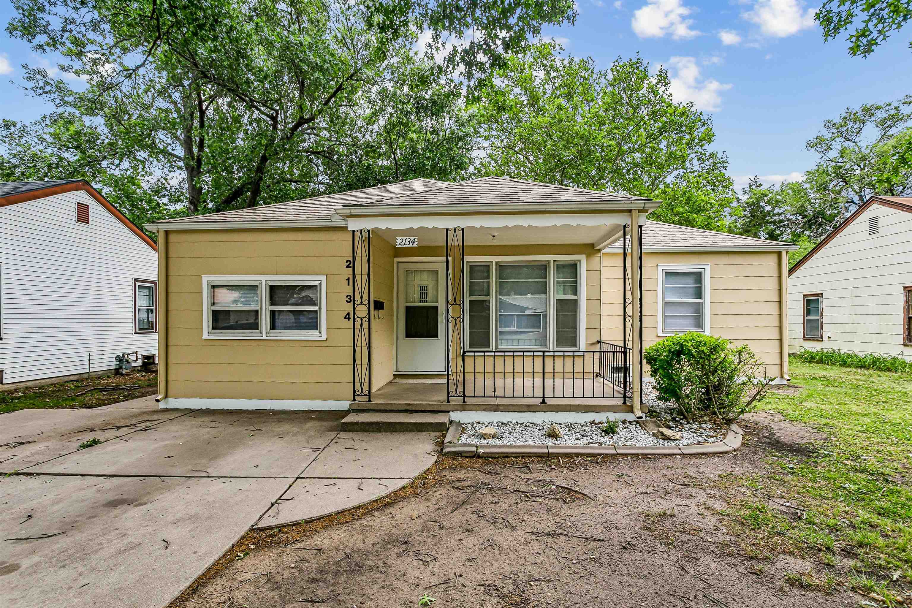 2134 S Poplar Wichita KS 67211