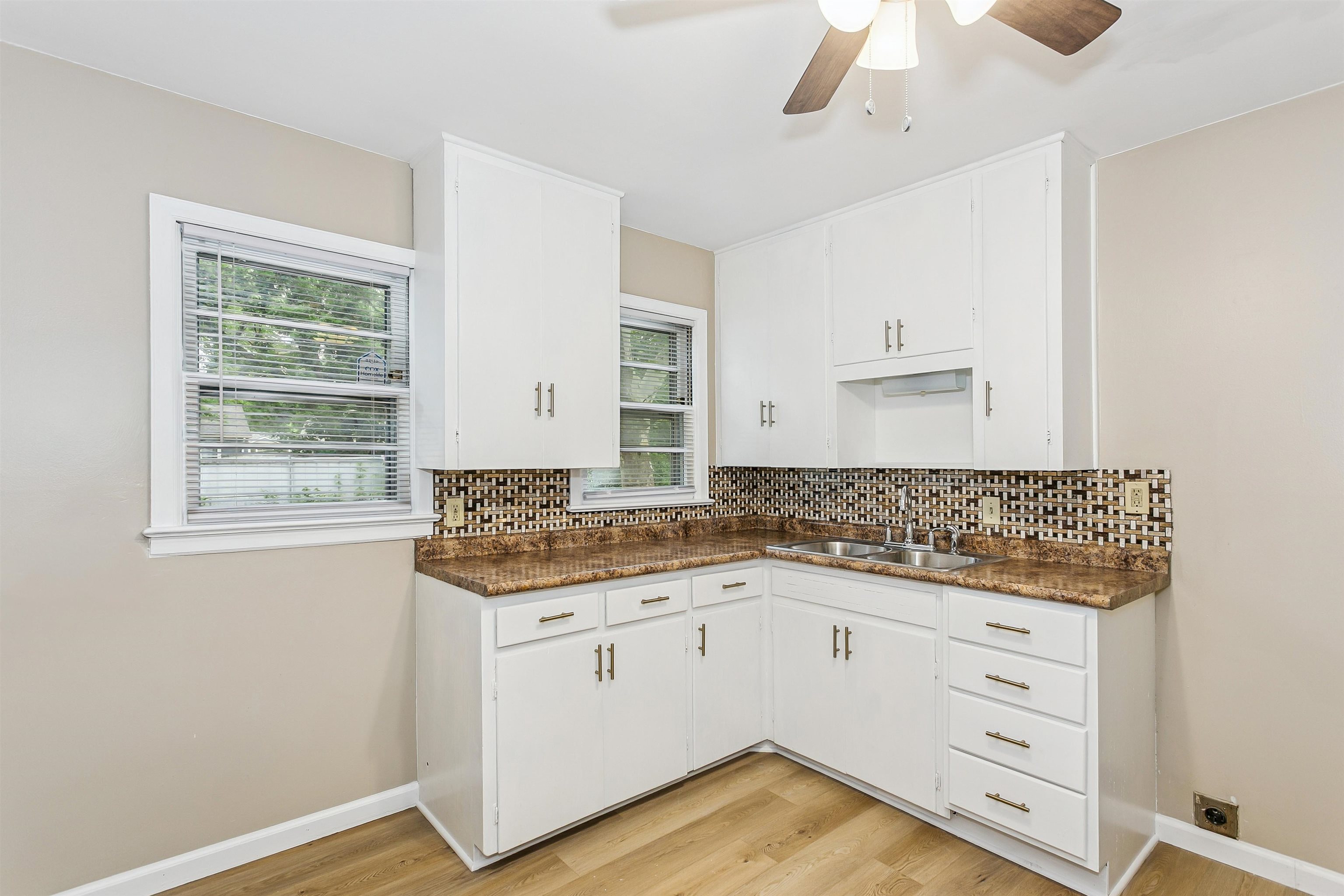 2134 S Poplar Wichita KS 67211