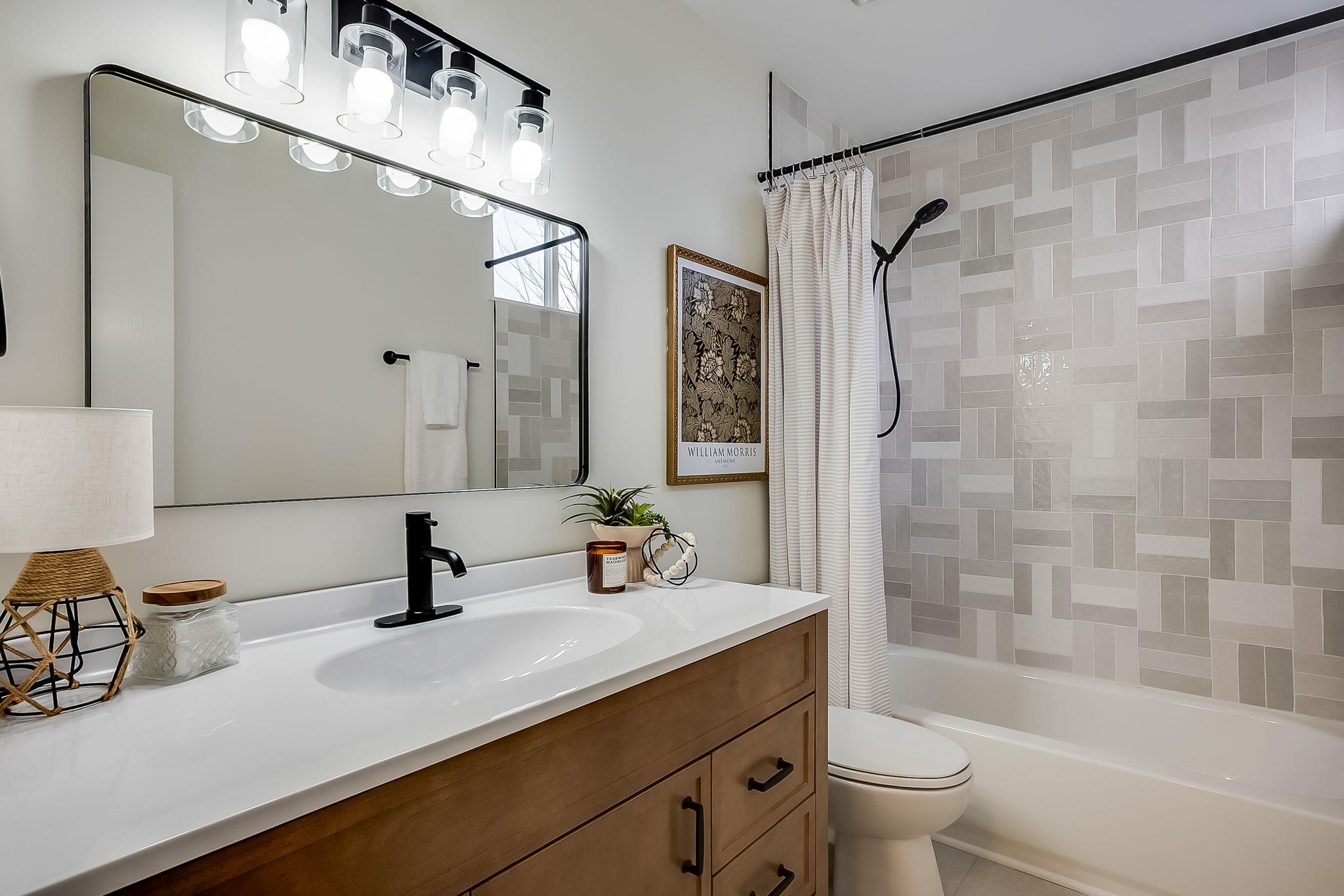 11723 E Fireside Lane Derby KS 67037-8744