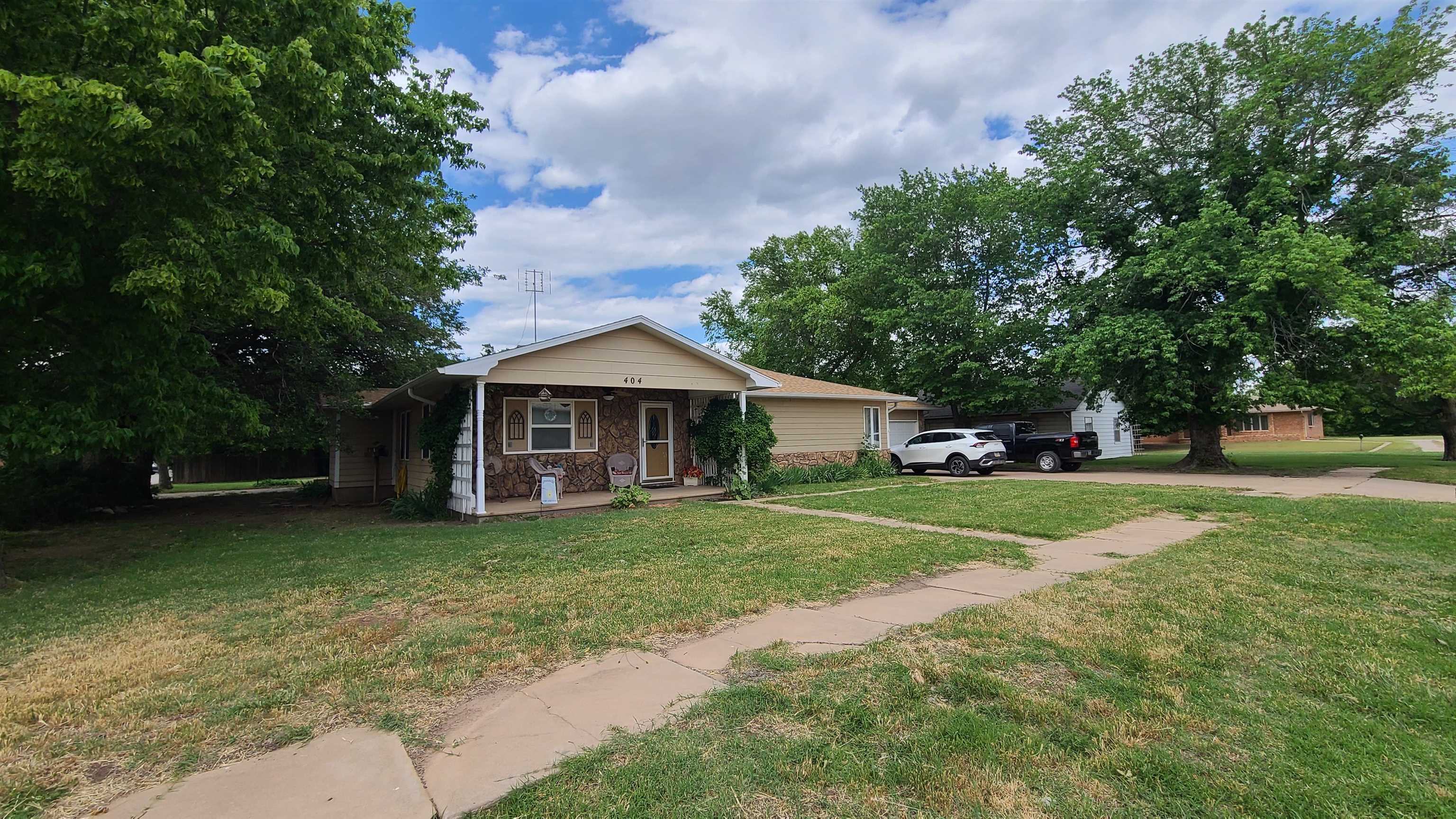 404 E 13th Street Harper KS 67058
