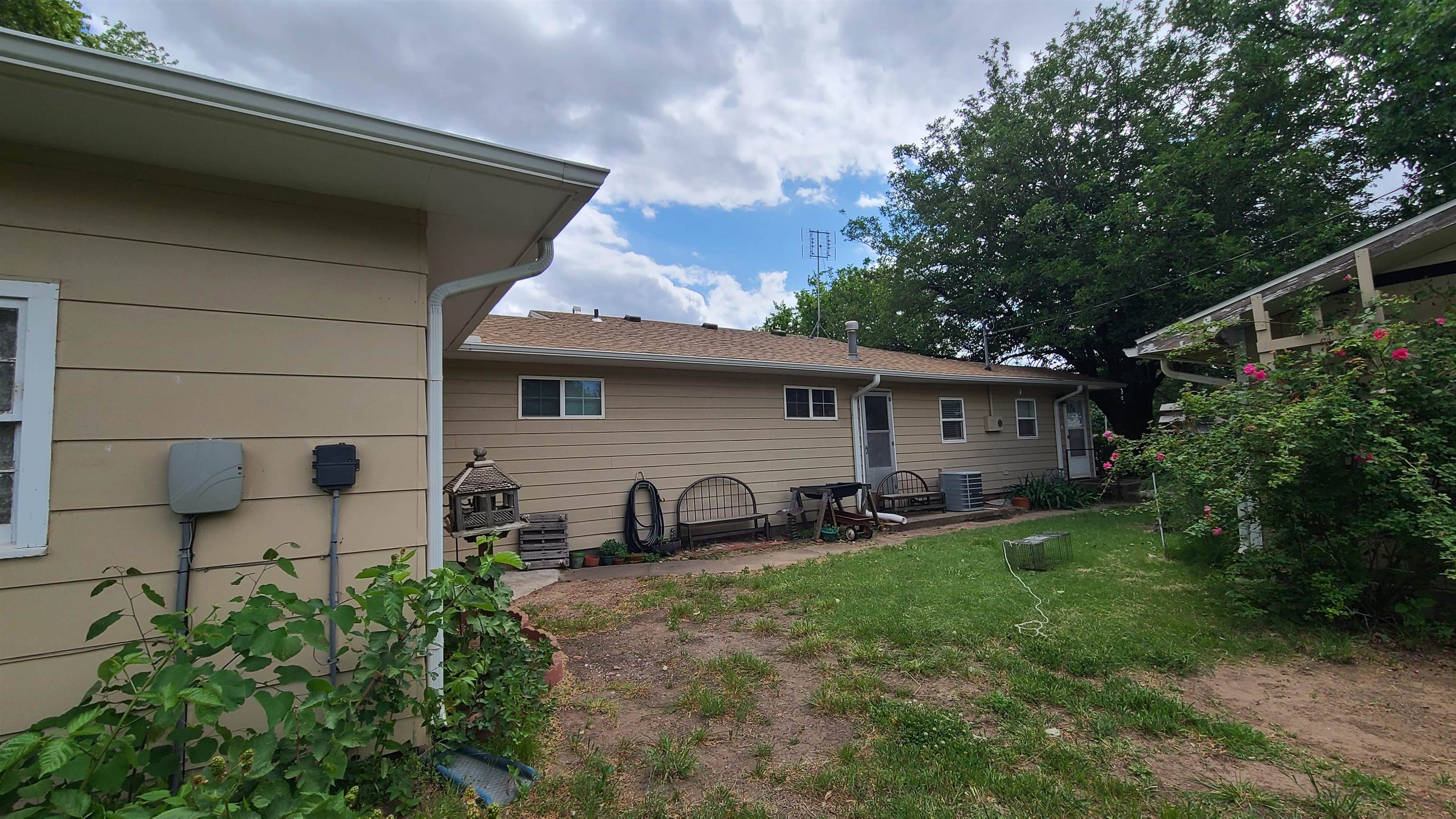 404 E 13th Street Harper KS 67058