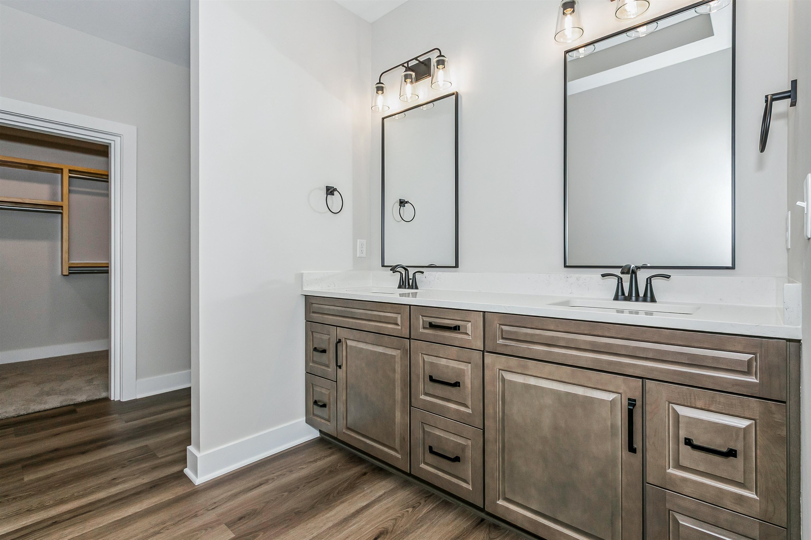 313 W Boxthorn Andover KS 67002