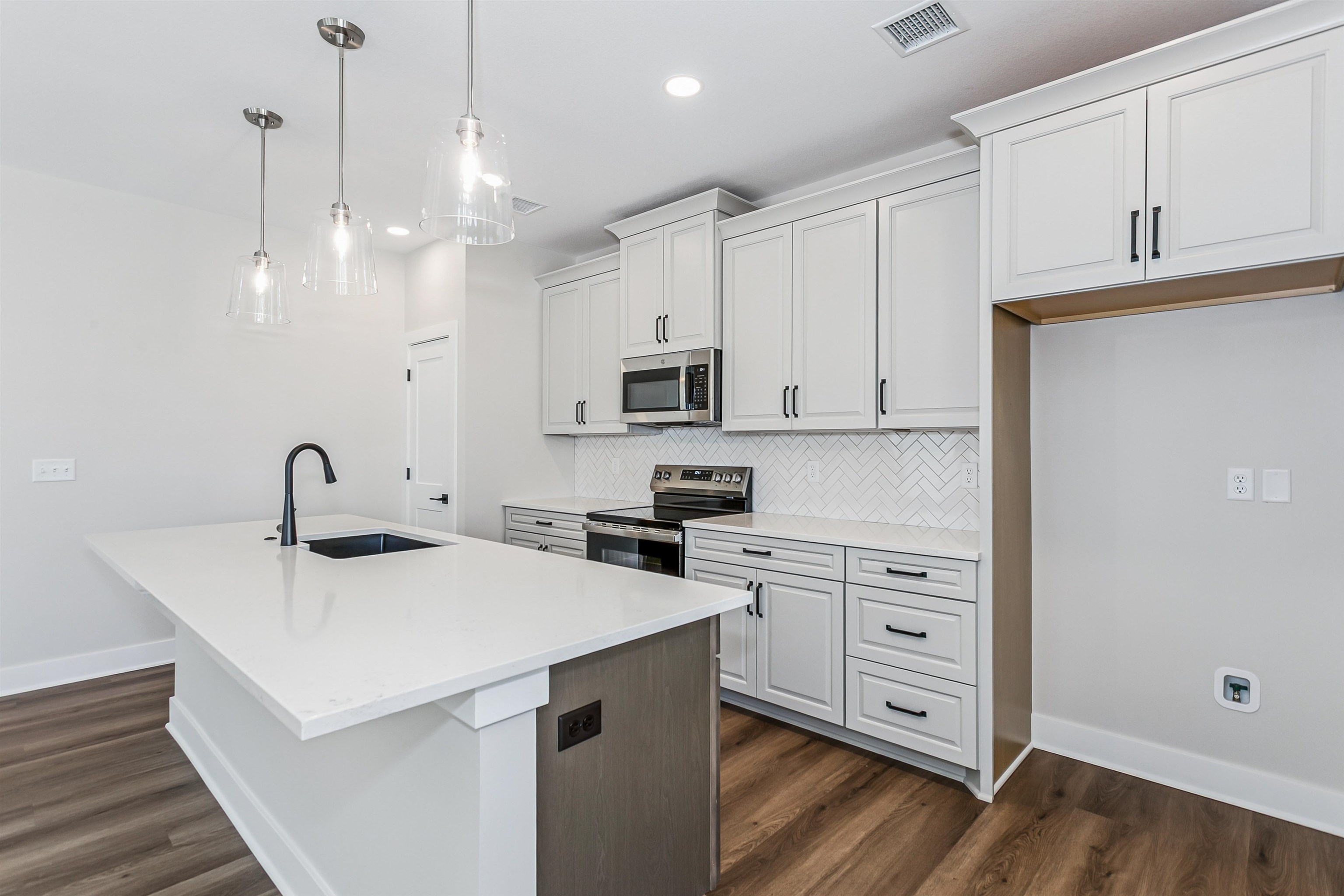 313 W Boxthorn Andover KS 67002