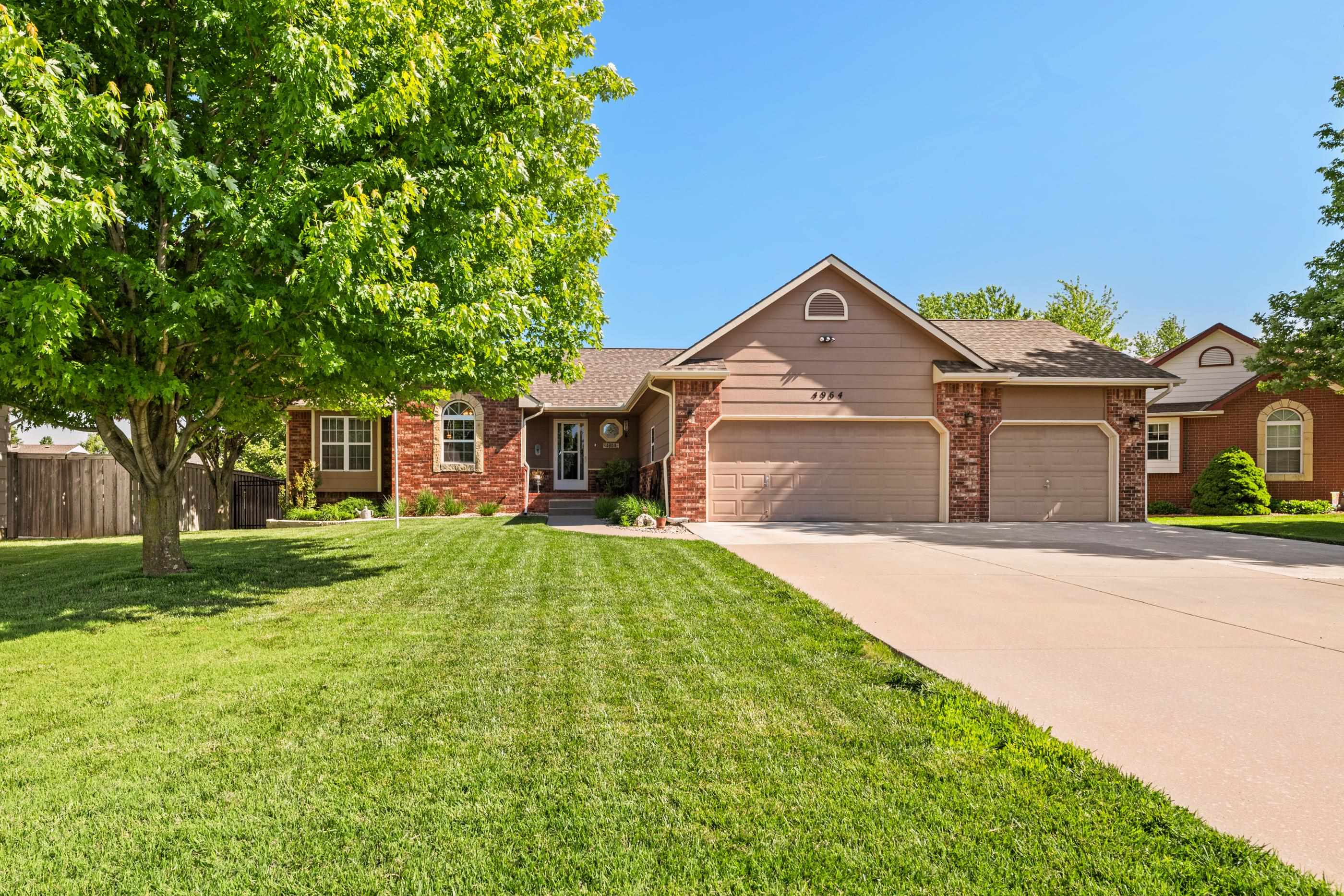 4964 N Hedgerow Court Bel Aire KS 67220
