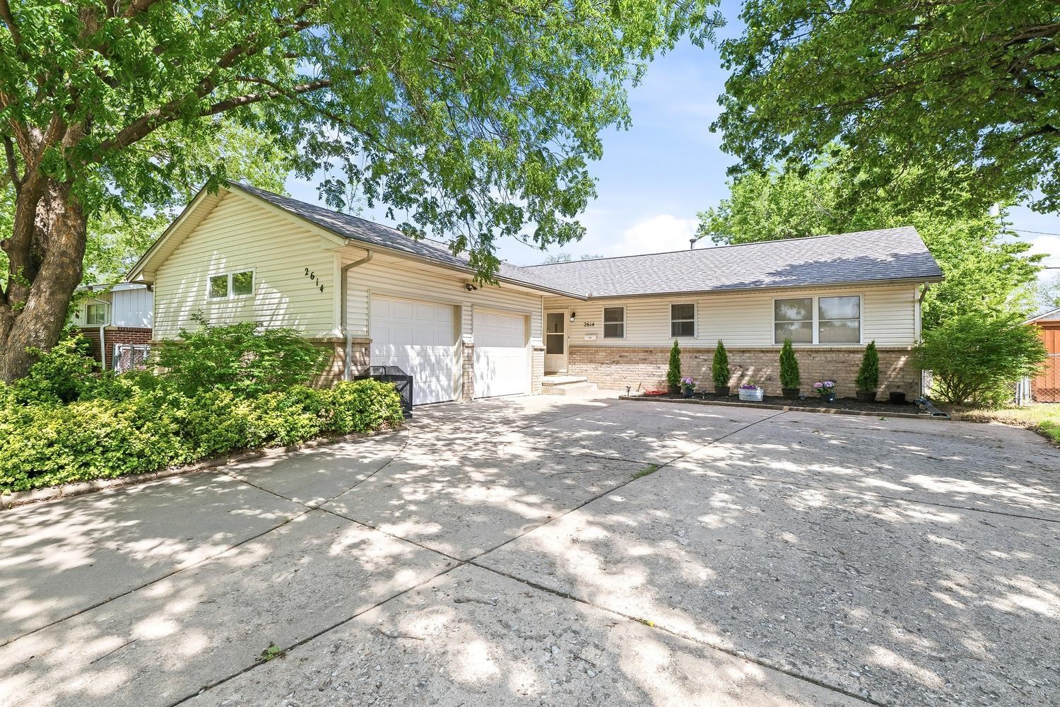 2614 S Larkin Drive Wichita KS 67216