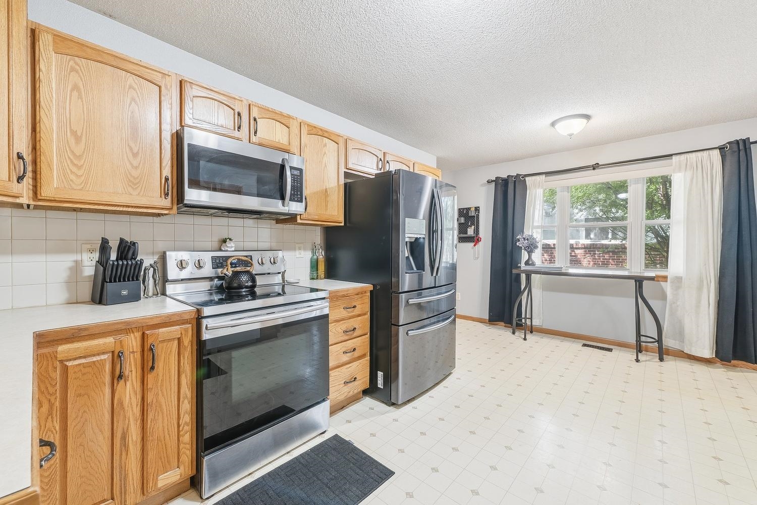 2614 S Larkin Drive Wichita KS 67216
