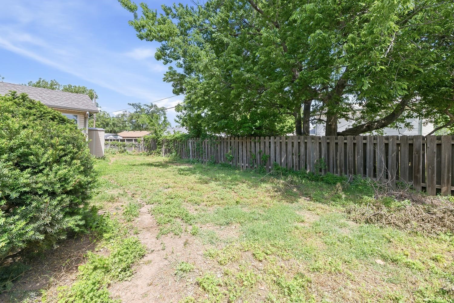 2614 S Larkin Drive Wichita KS 67216