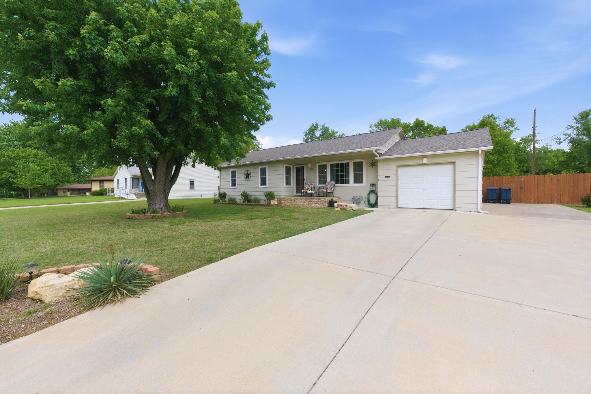 1800 W 3rd Avenue El Dorado KS 67042-3319