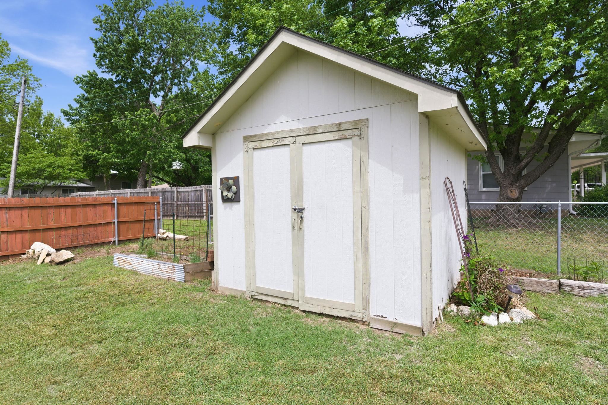 1800 W 3rd Avenue El Dorado KS 67042-3319