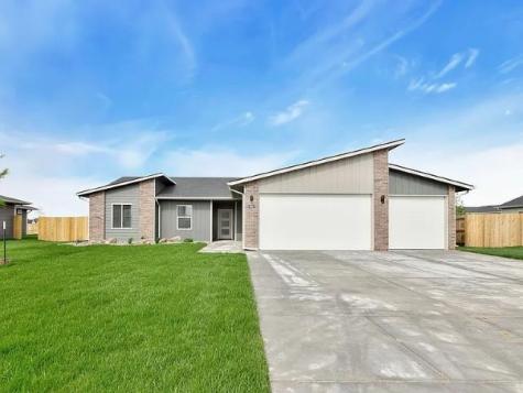 691 W Long Path Court Goddard KS 67052