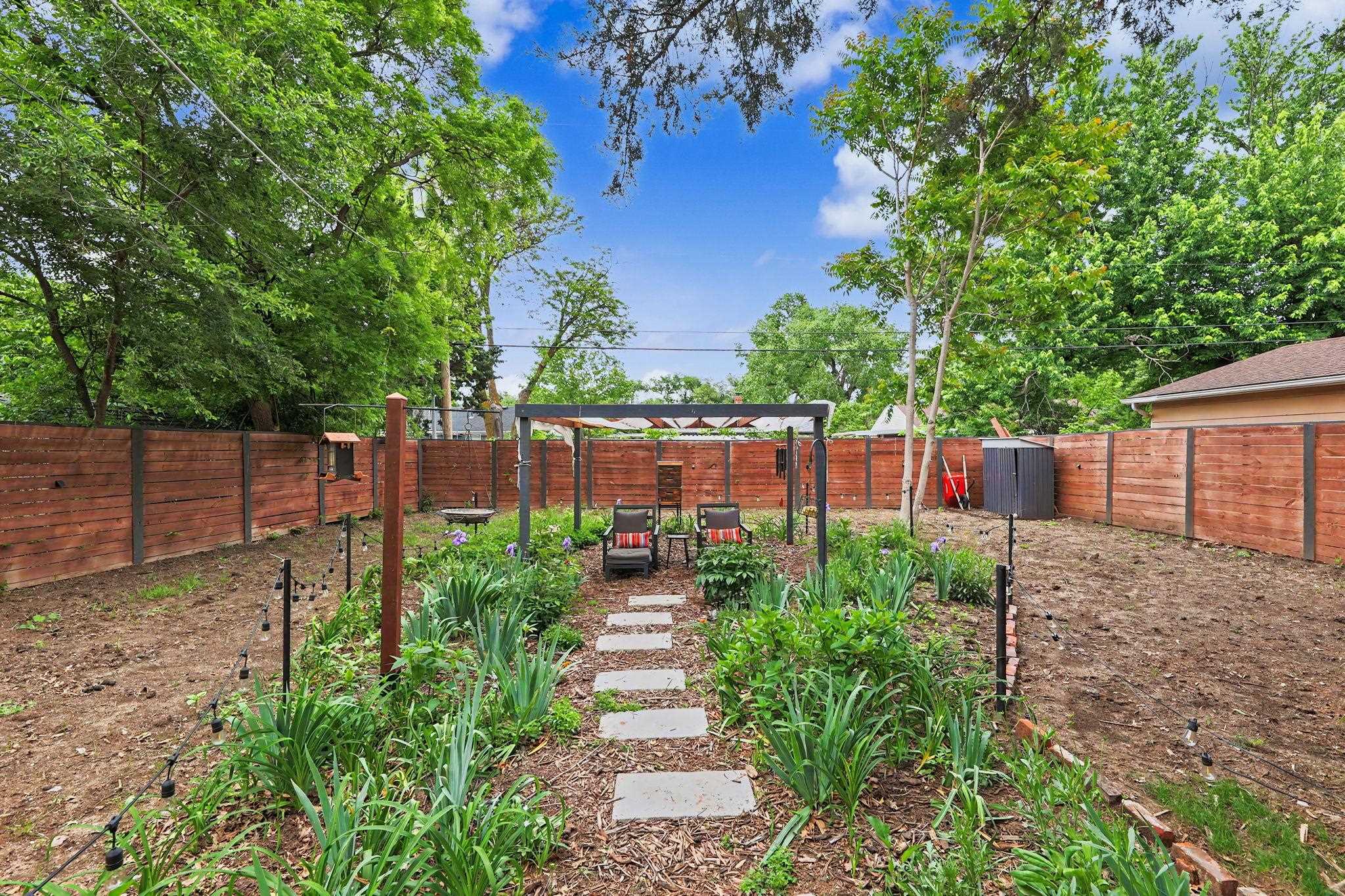 1820 S Drollinger Wichita KS 67218