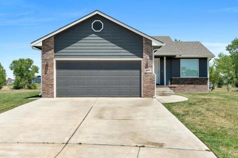 822 S Cattail Circle Haysville KS 67060