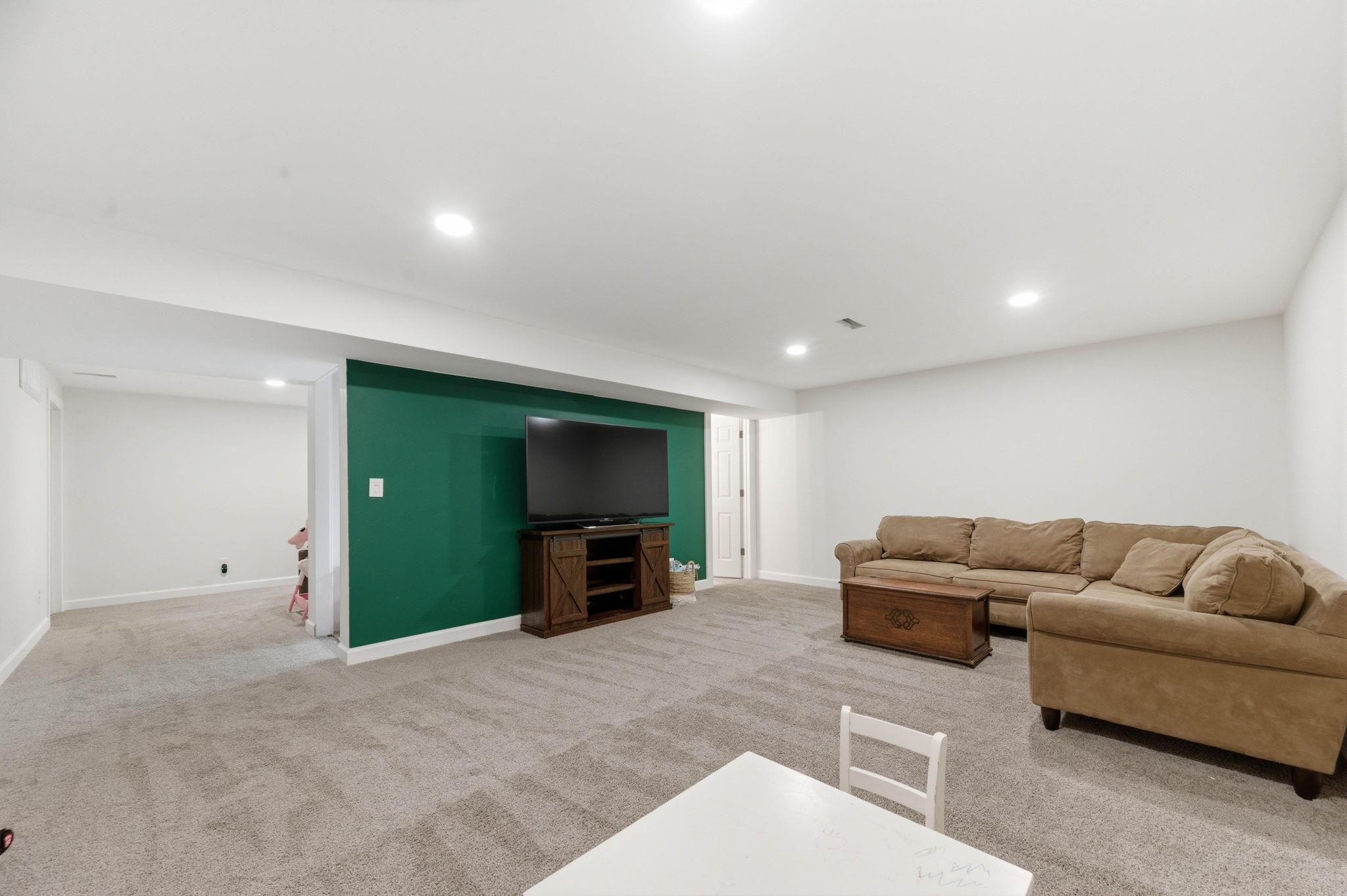 1319 N Tallyrand Street Wichita KS 67206