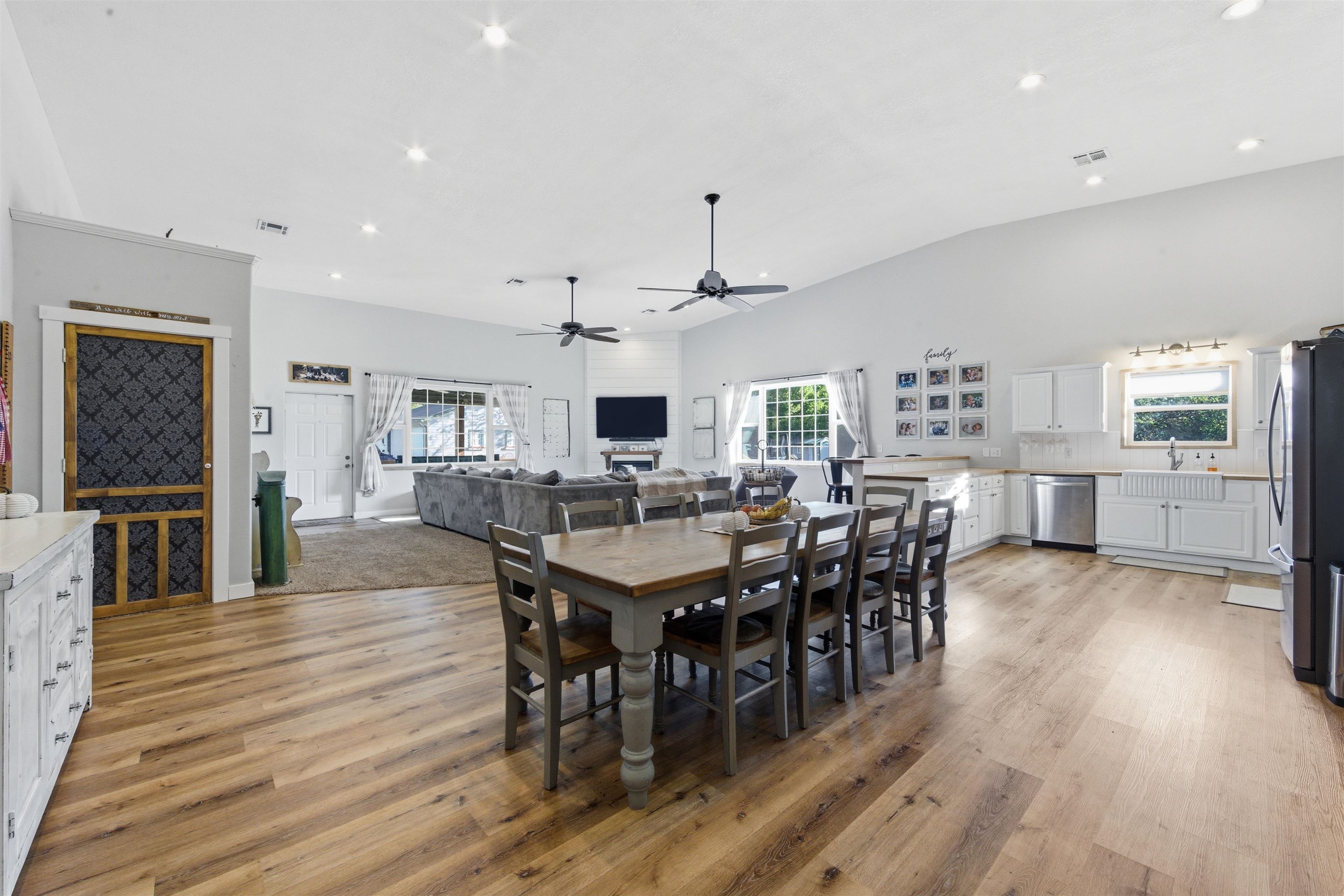 1370 N River Road Mulvane KS 67110