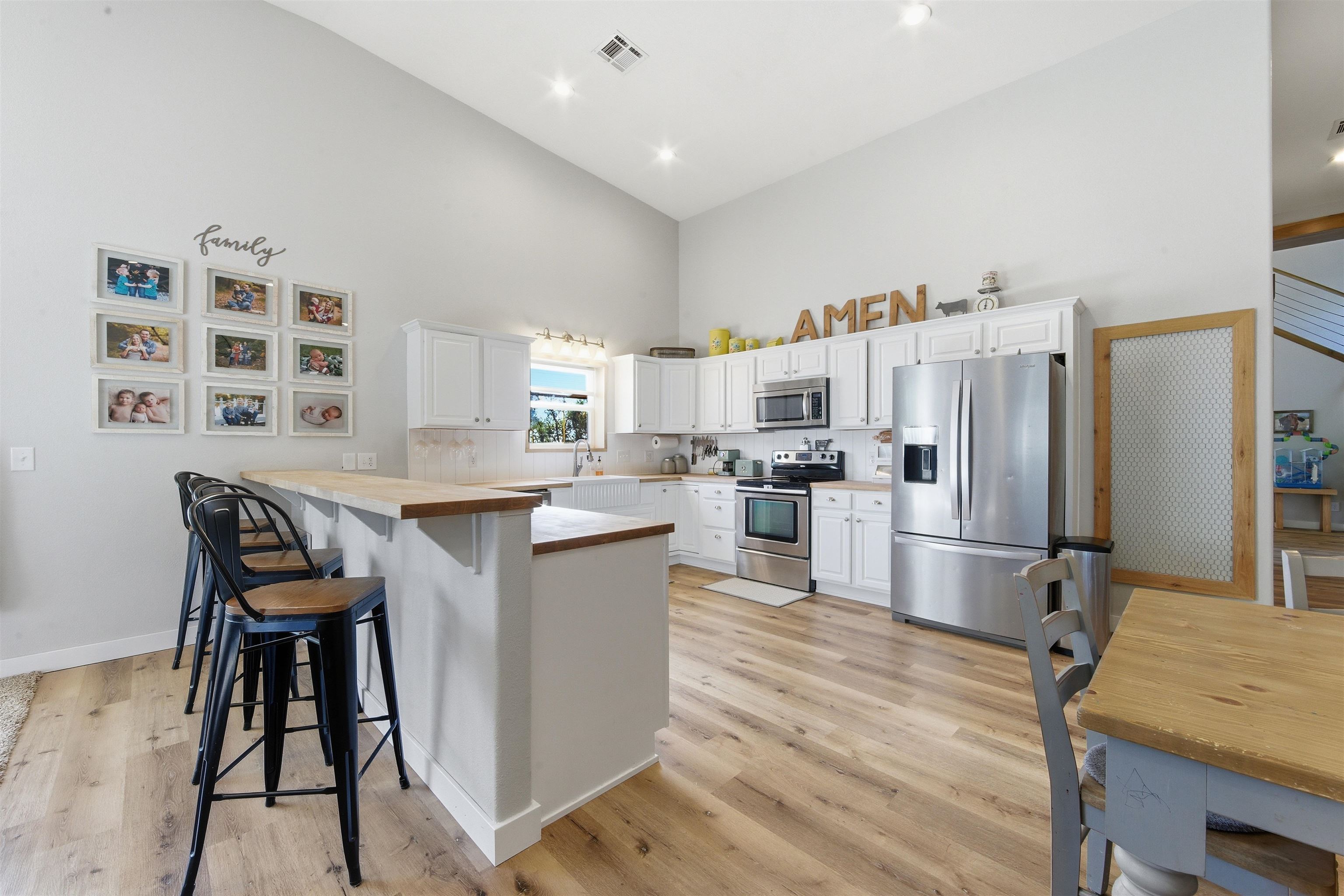 1370 N River Road Mulvane KS 67110