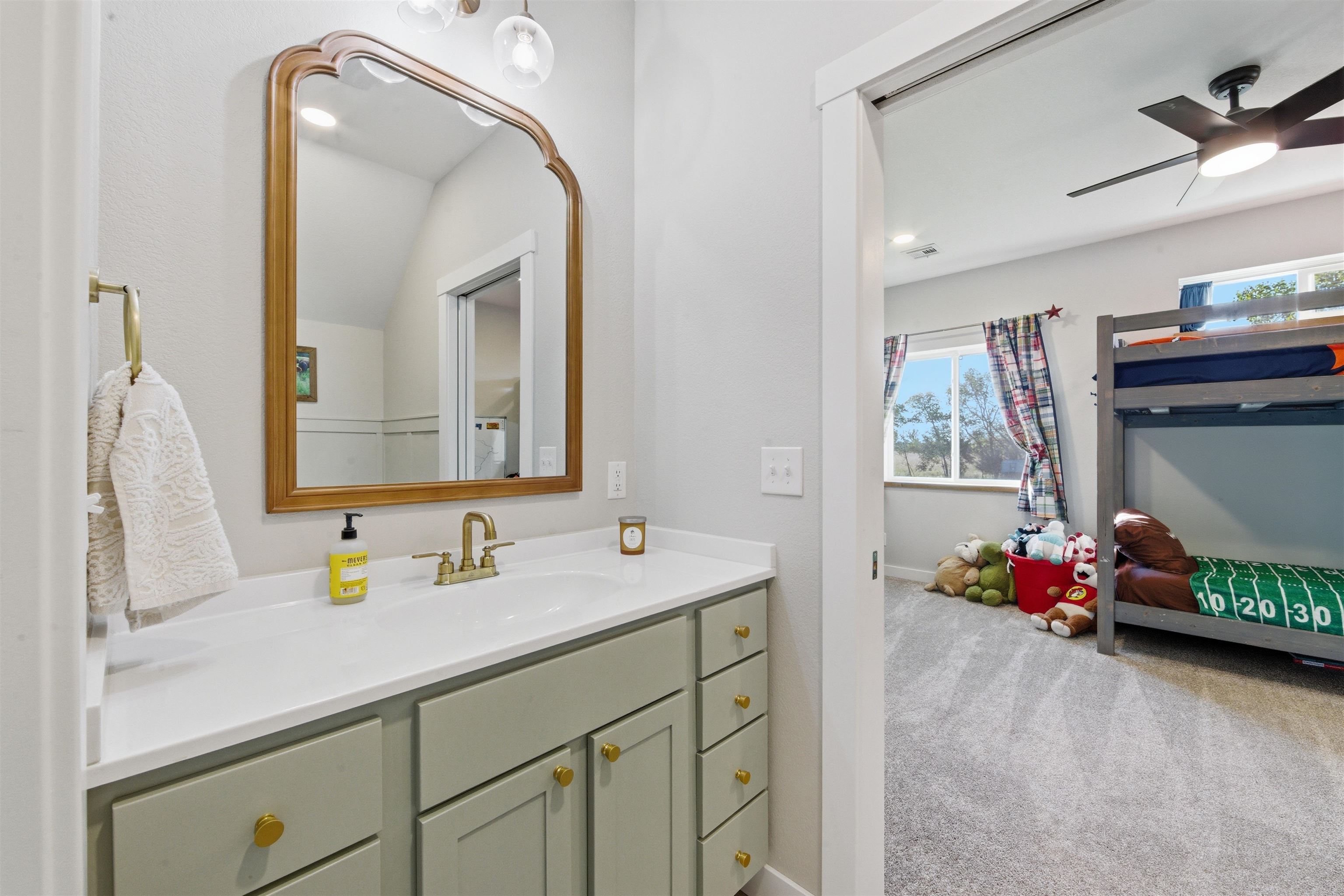 1370 N River Road Mulvane KS 67110