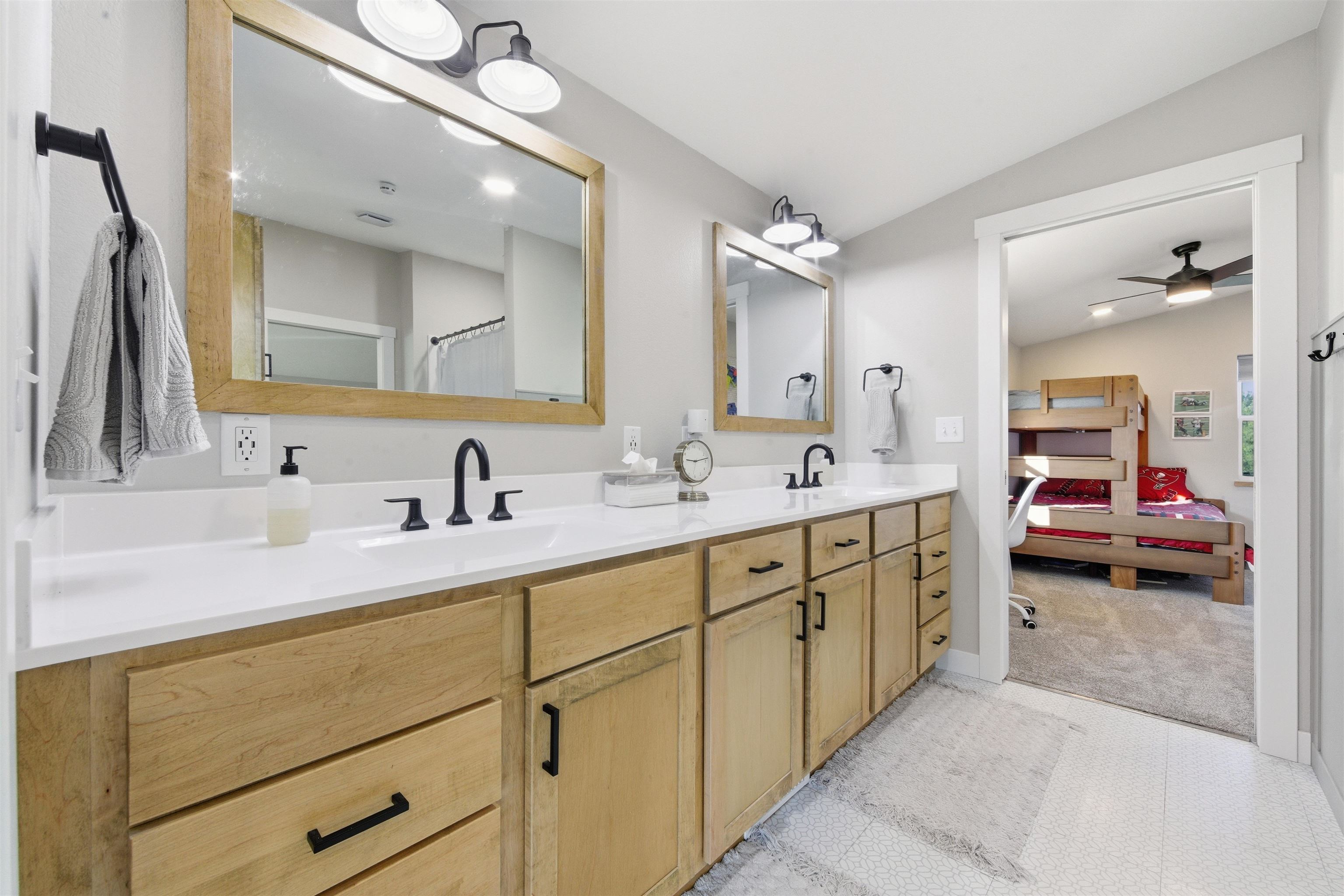 1370 N River Road Mulvane KS 67110