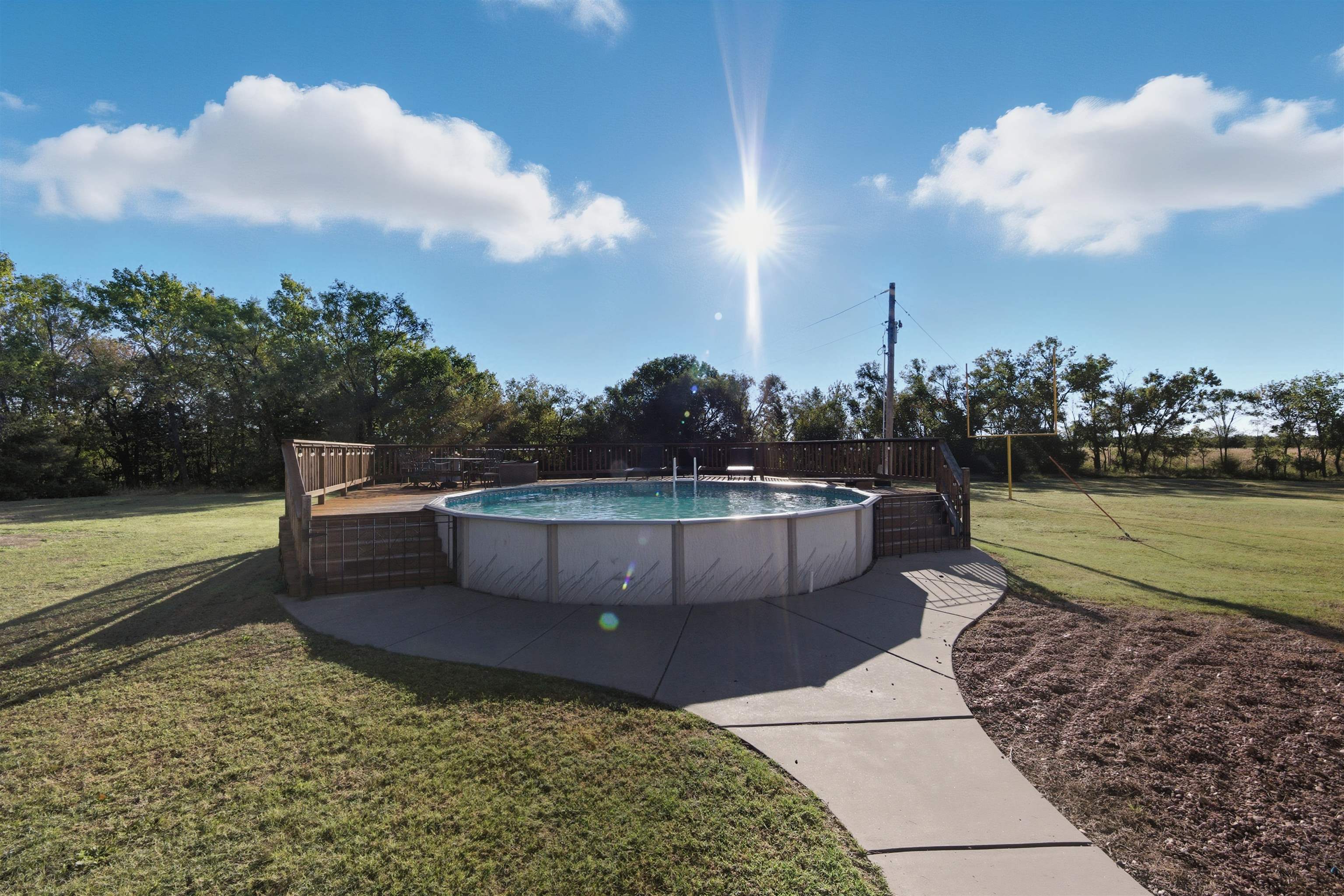 1370 N River Road Mulvane KS 67110