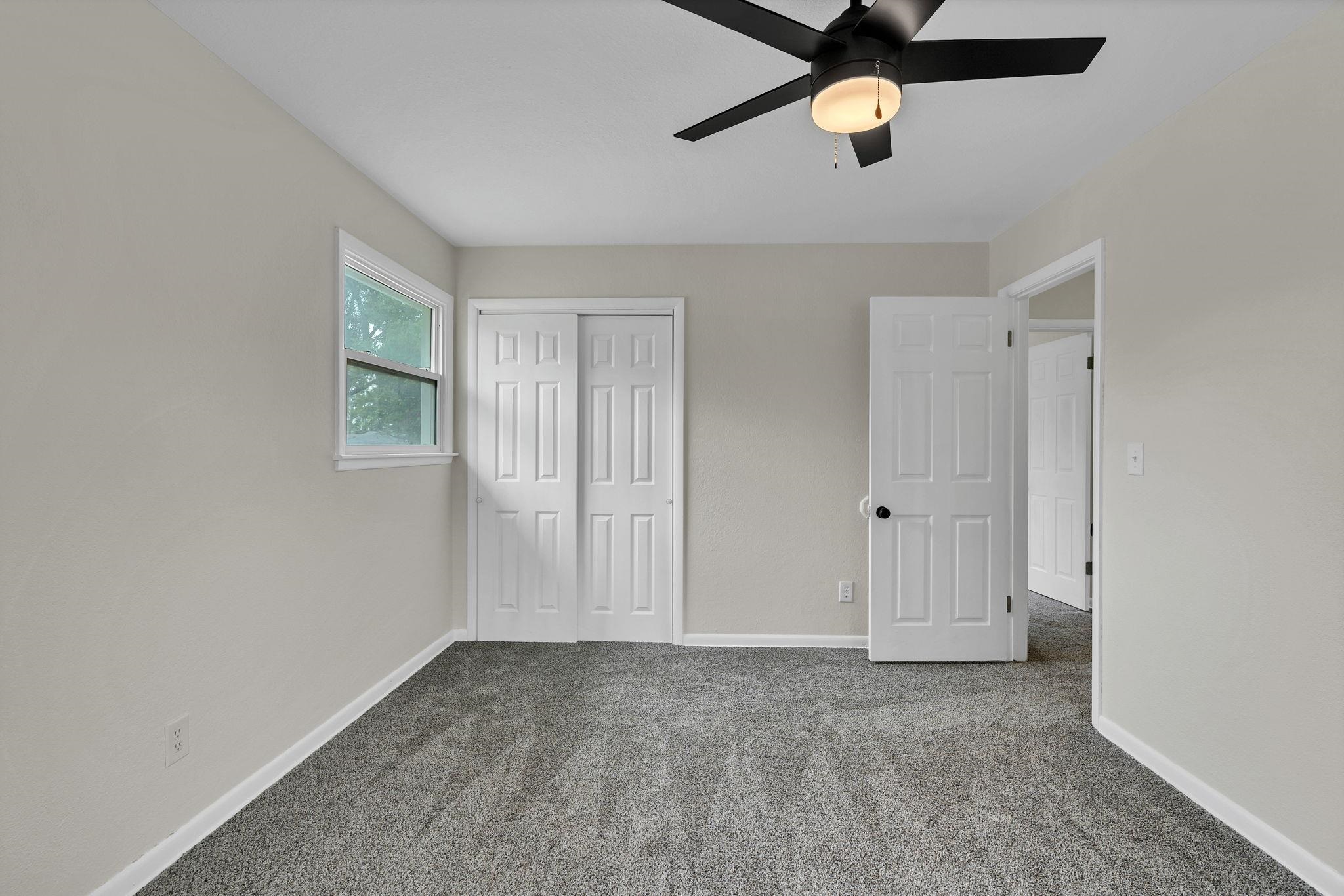 995 N Country Acres Avenue Wichita KS 67212
