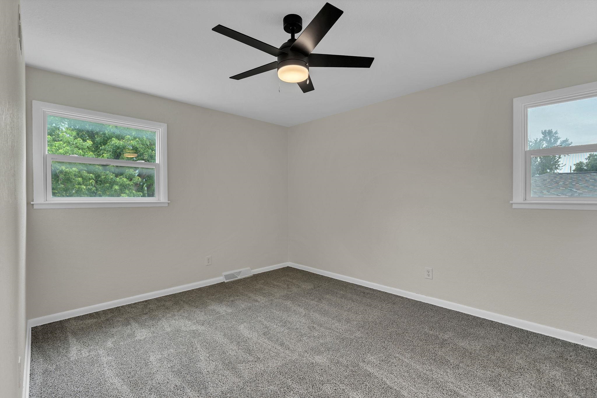 995 N Country Acres Avenue Wichita KS 67212